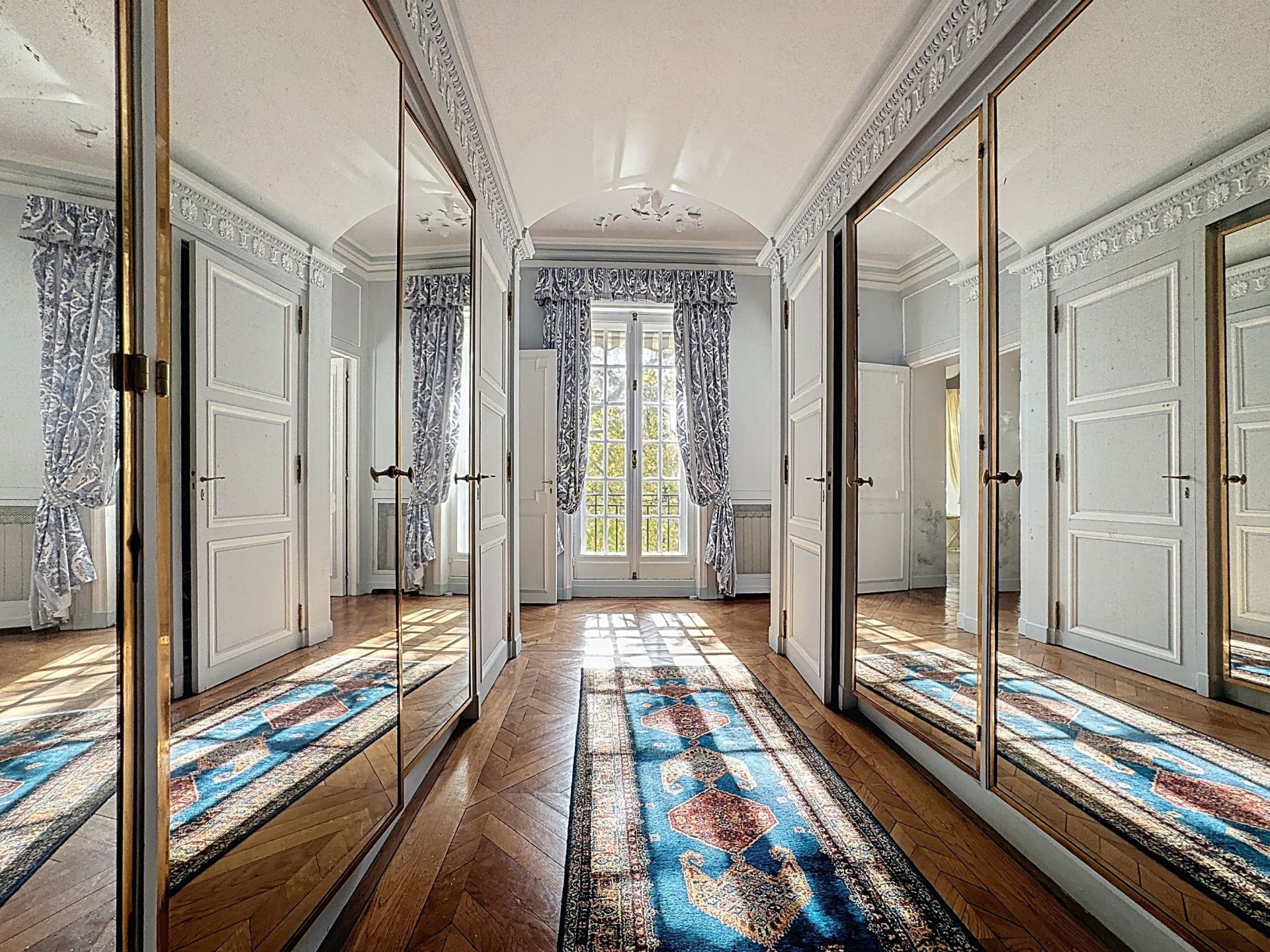 luxury apartment 6 Rooms for sale on BIARRITZ (64200)