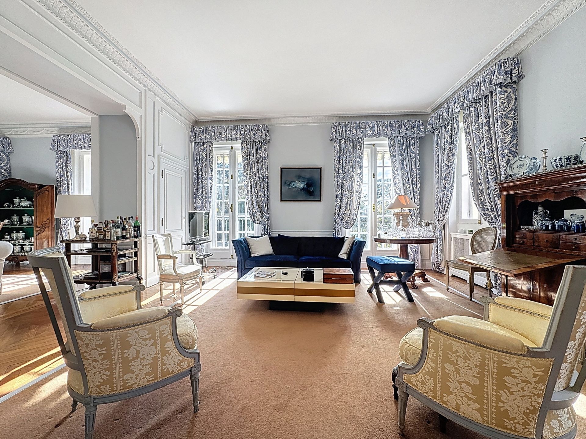 luxury apartment 6 Rooms for sale on BIARRITZ (64200)