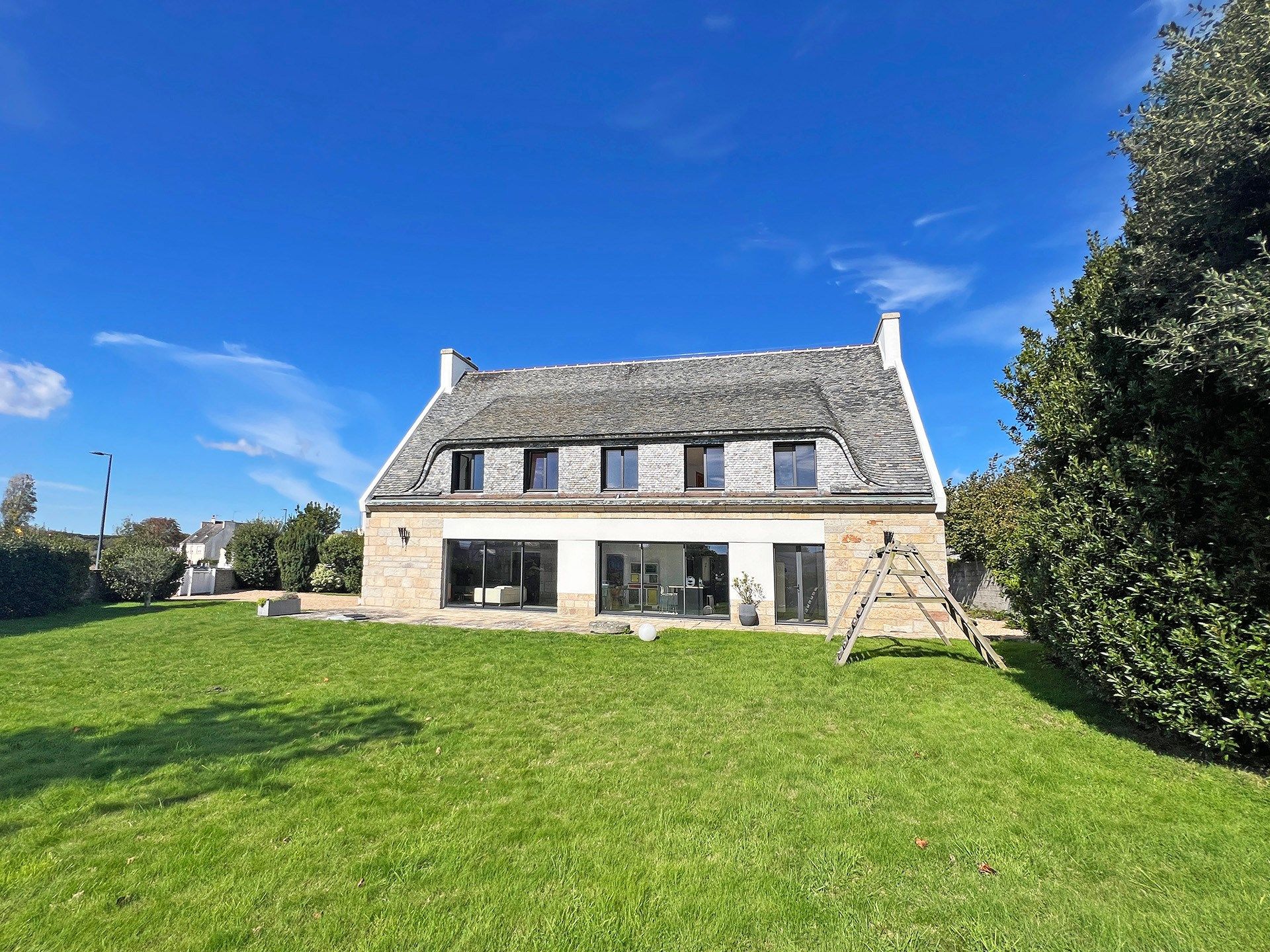 luxury house 15 Rooms for sale on PONT L ABBE (29120)