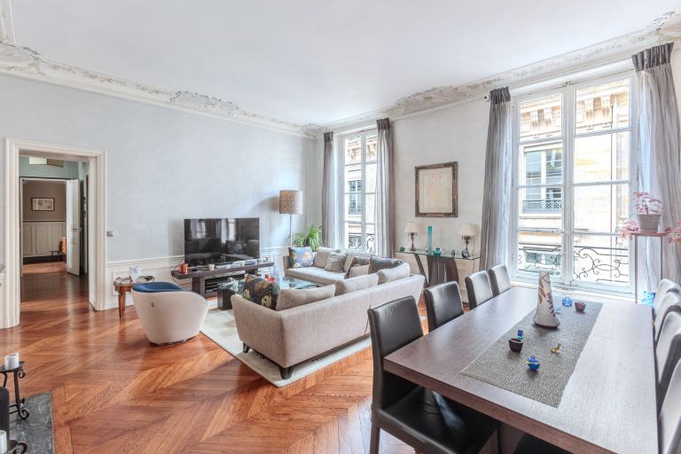 luxury apartment 5 Rooms for sale on PARIS (75001)