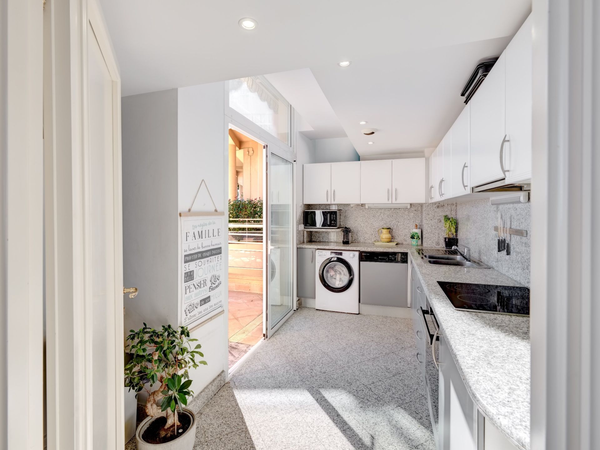 luxury duplex 5 Rooms for sale on BEAUSOLEIL (06240)