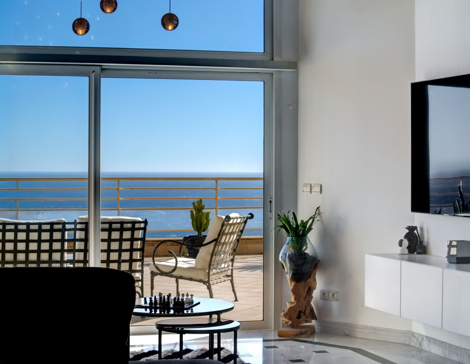 luxury duplex 5 Rooms for sale on BEAUSOLEIL (06240)