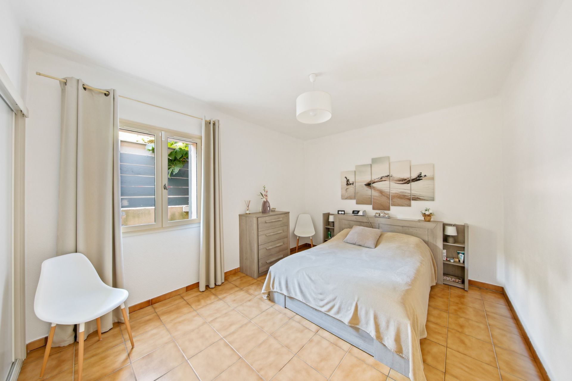 luxury house 7 Rooms for sale on OLLIOULES (83190)