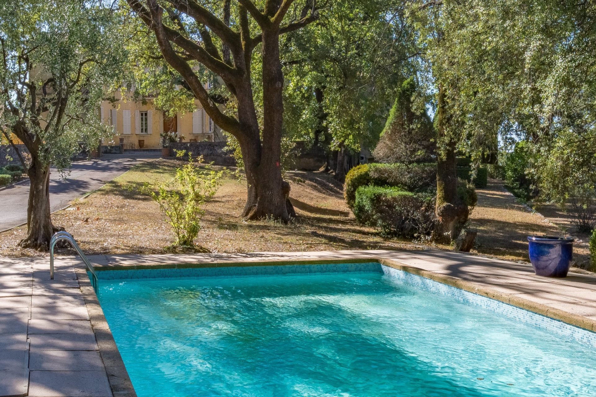propriété de luxe 8 Pièces en vente sur CALLIAN (83440)