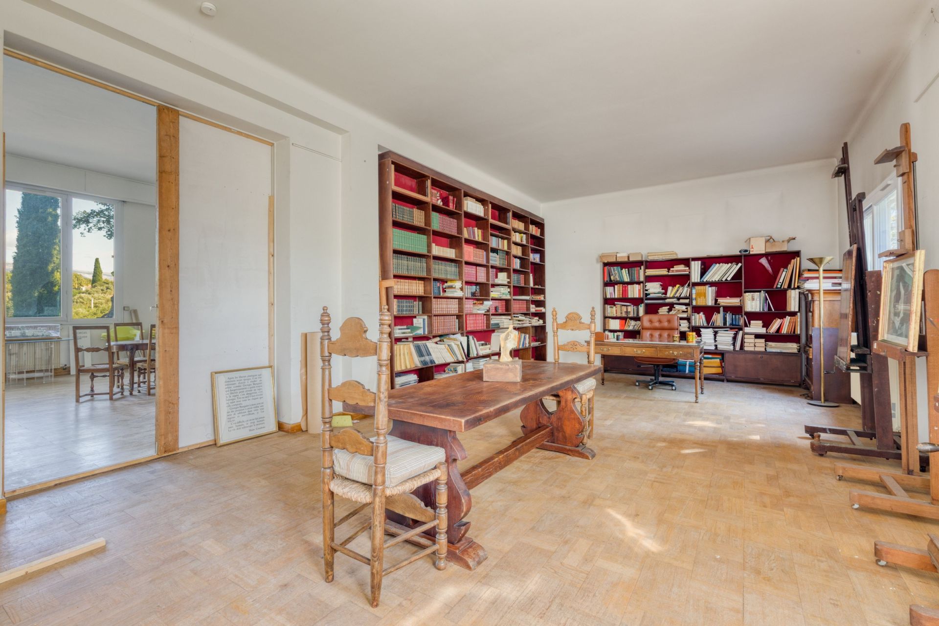 luxury property 8 Rooms for sale on CALLIAN (83440)