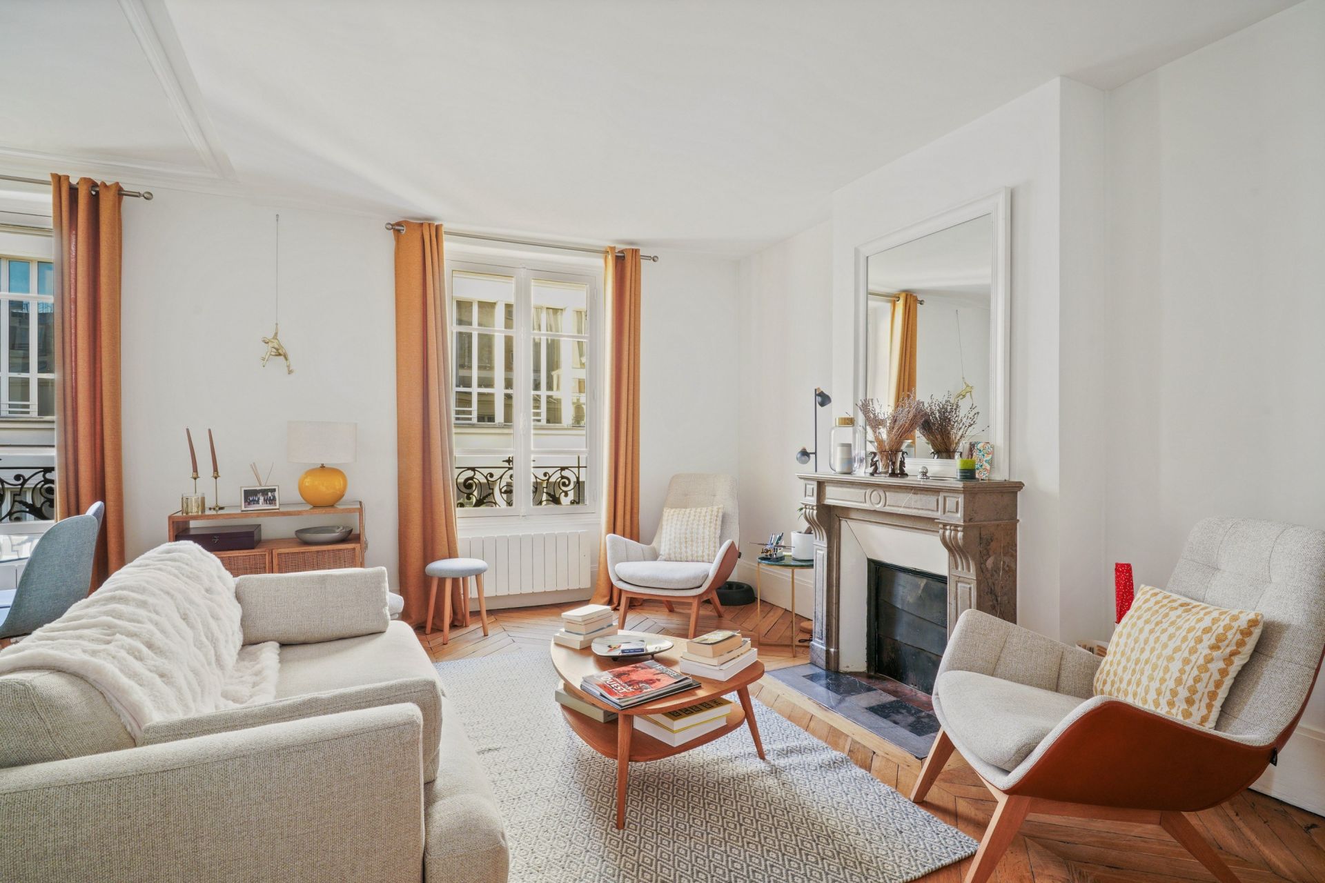 luxury apartment 2 Rooms for sale on PARIS (75008)
