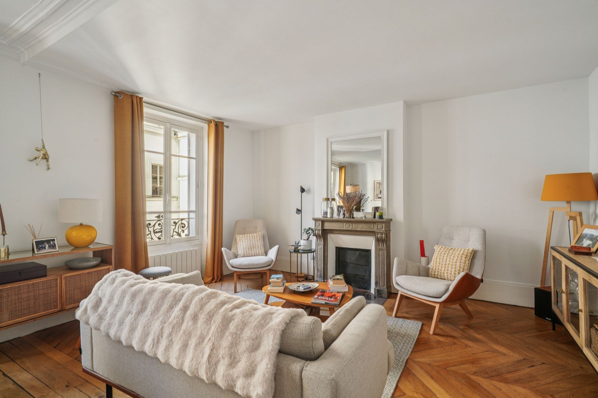 luxury apartment 2 Rooms for sale on PARIS (75008)