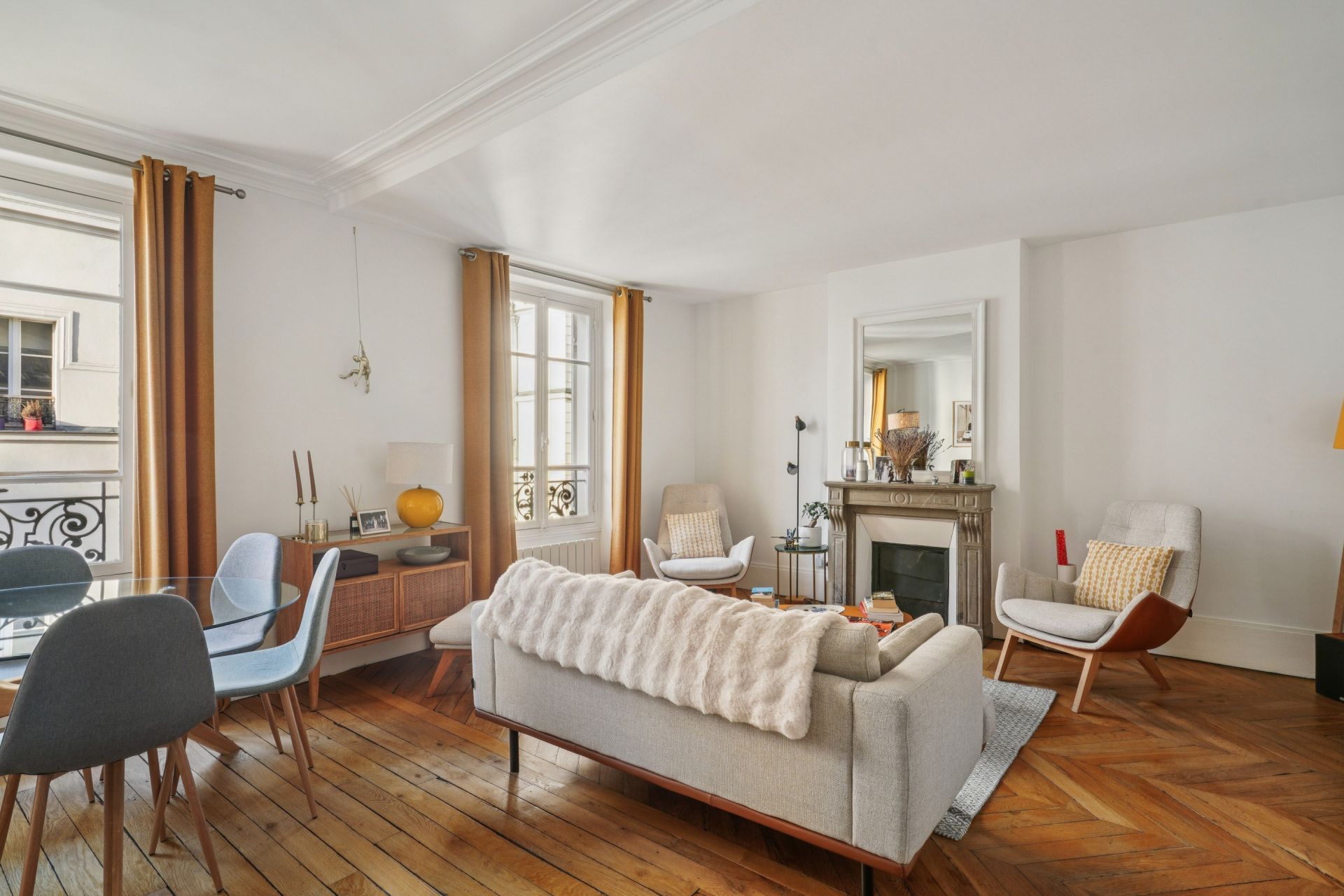 luxury apartment 2 Rooms for sale on PARIS (75008)