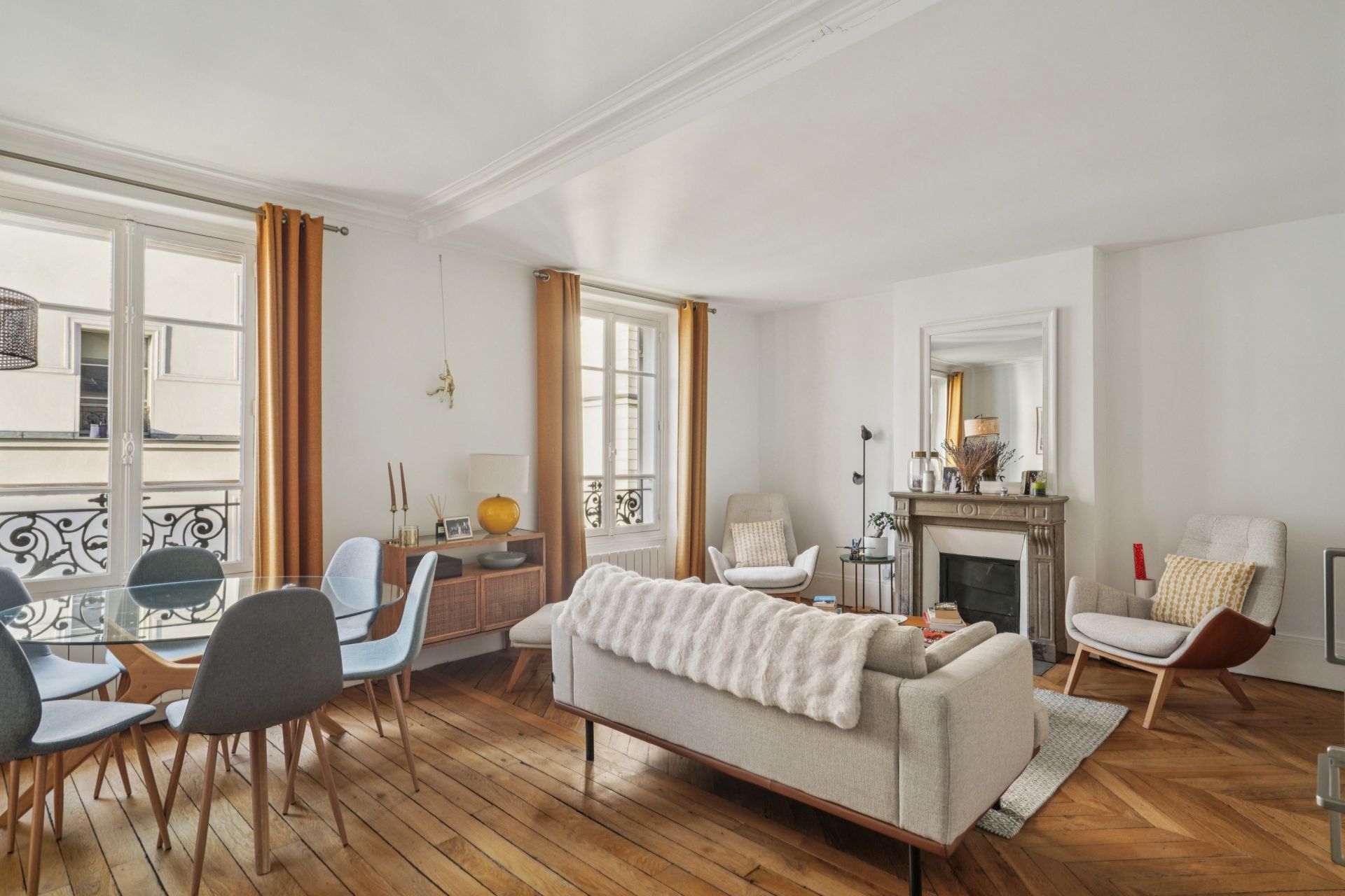 luxury apartment 2 Rooms for sale on PARIS (75008)