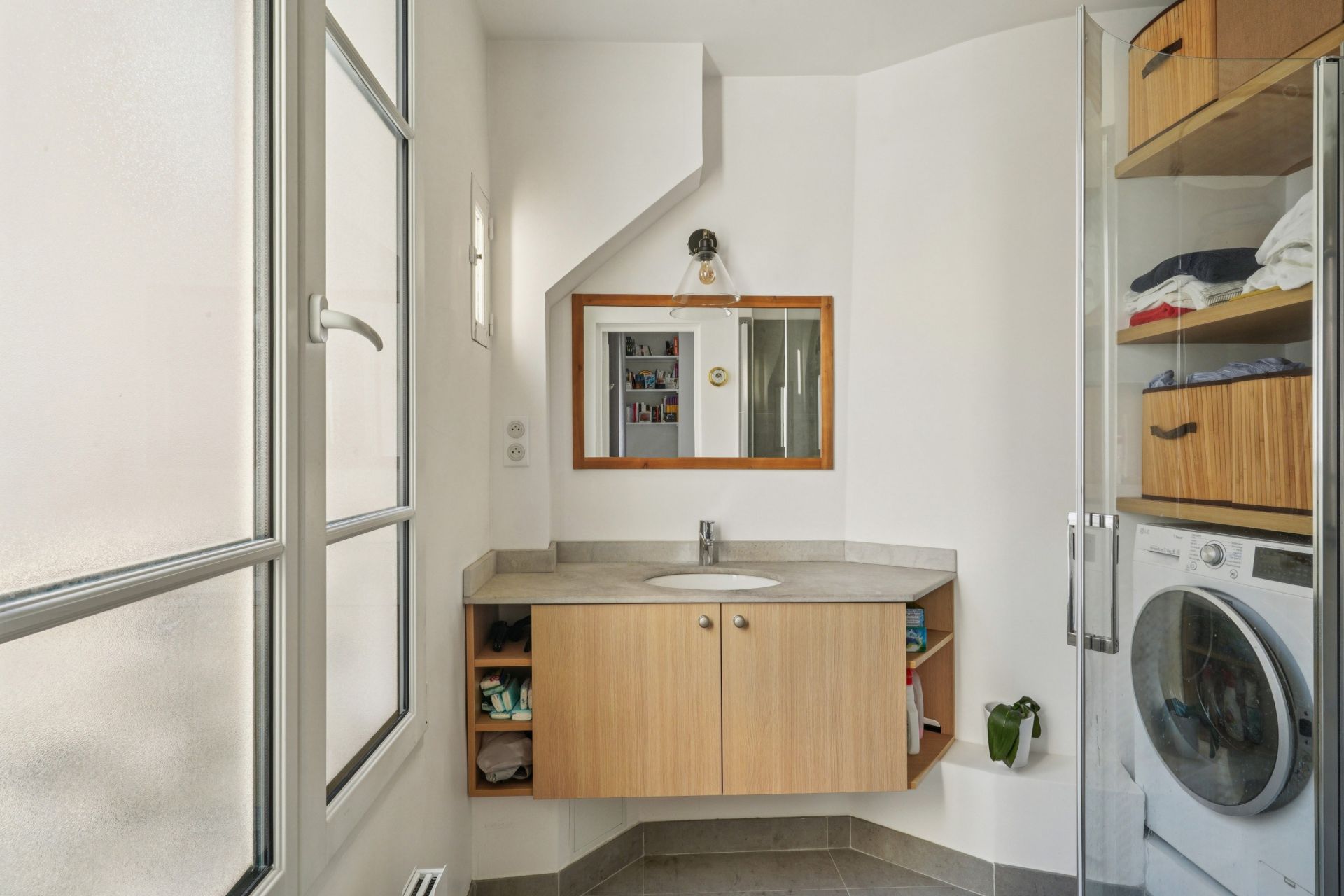 luxury apartment 2 Rooms for sale on PARIS (75008)