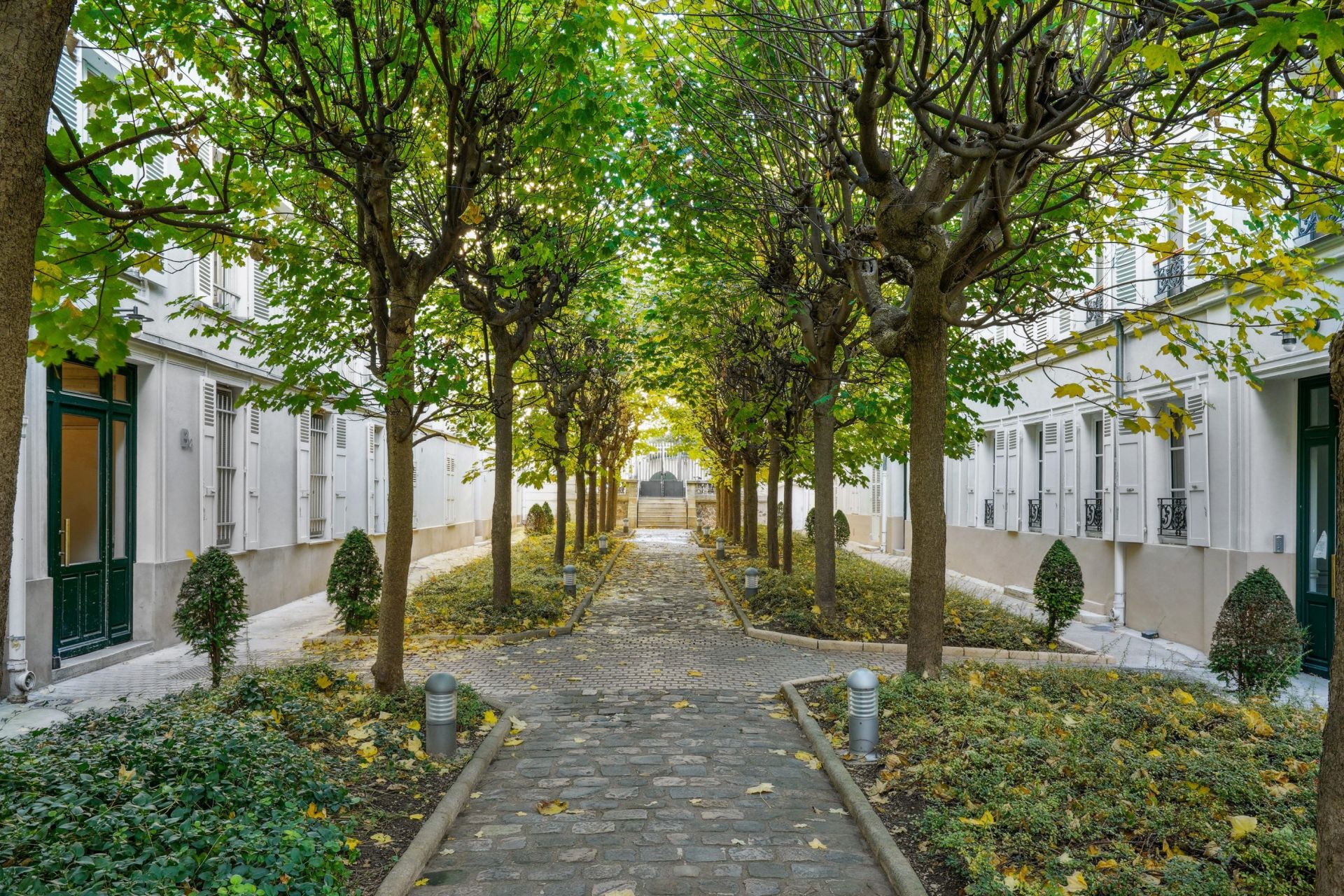 luxury apartment 2 Rooms for sale on PARIS (75008)