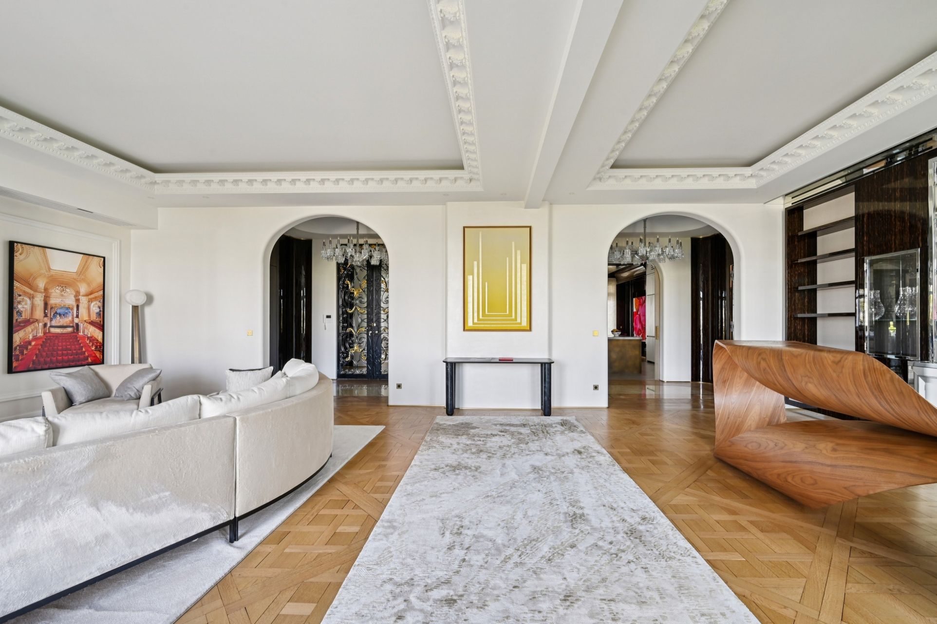 luxury apartment 7 Rooms for sale on PARIS (75116)