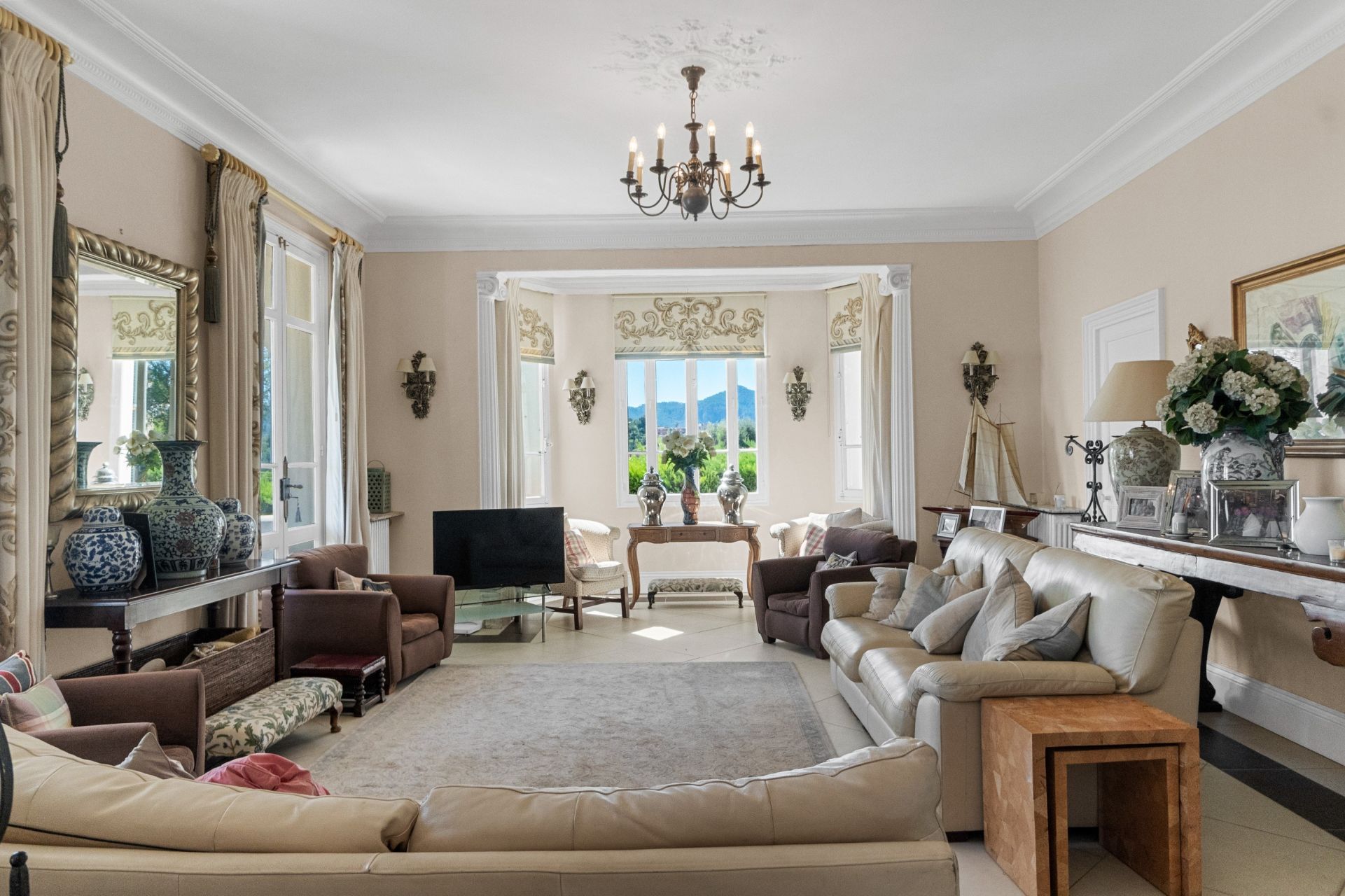 mansion 12 Rooms for sale on MANDELIEU LA NAPOULE (06210)