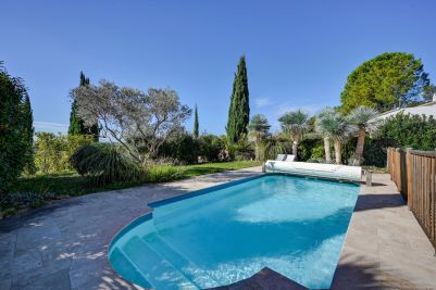 Sale Luxury house Luynes 5 Rooms 135 m²