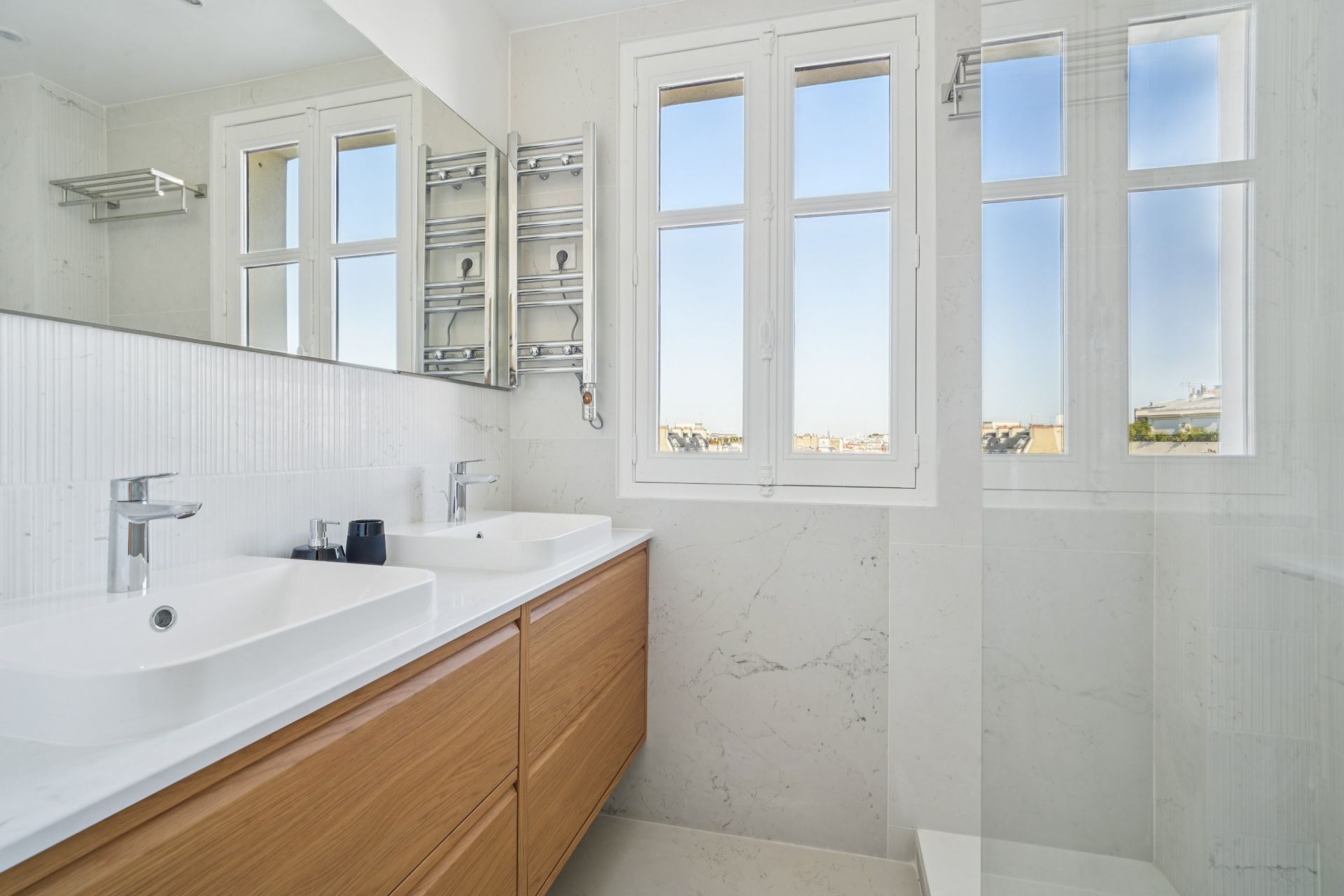 luxury apartment 6 Rooms for rent on PARIS (75006)