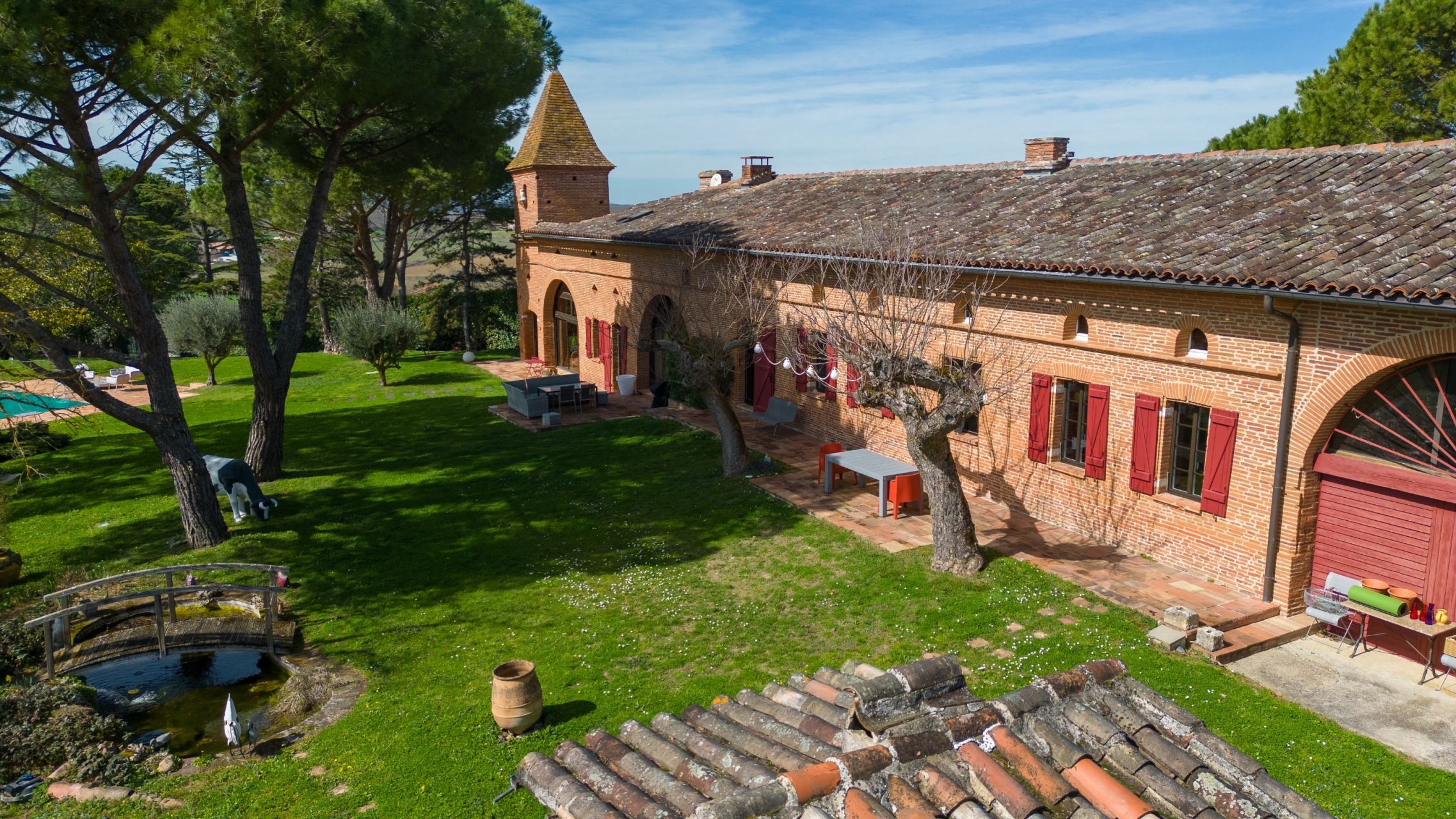 farm complex 14 Rooms for sale on BONREPOS RIQUET (31590)