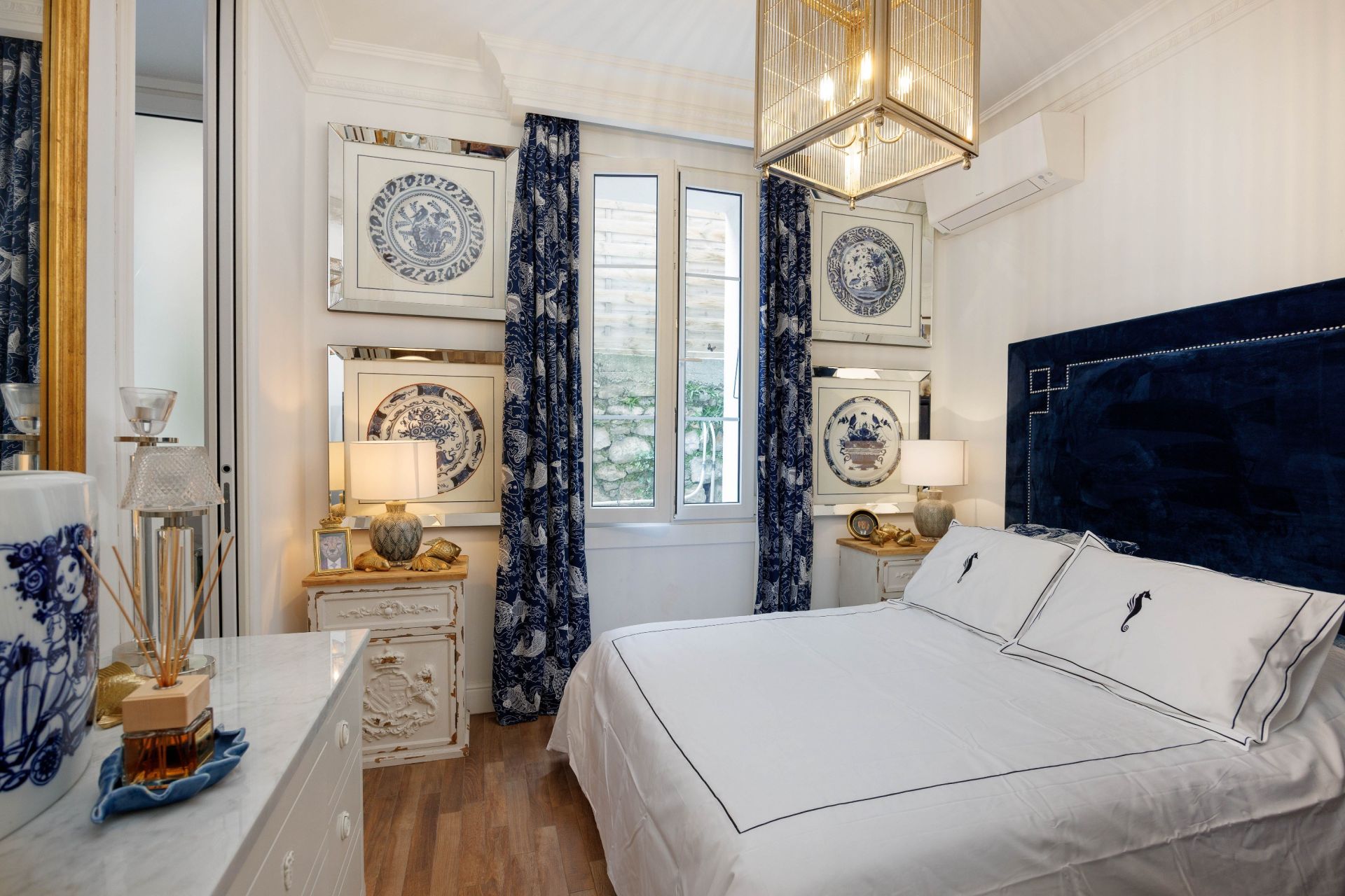 mansion 6 Rooms for sale on EZE (06360)