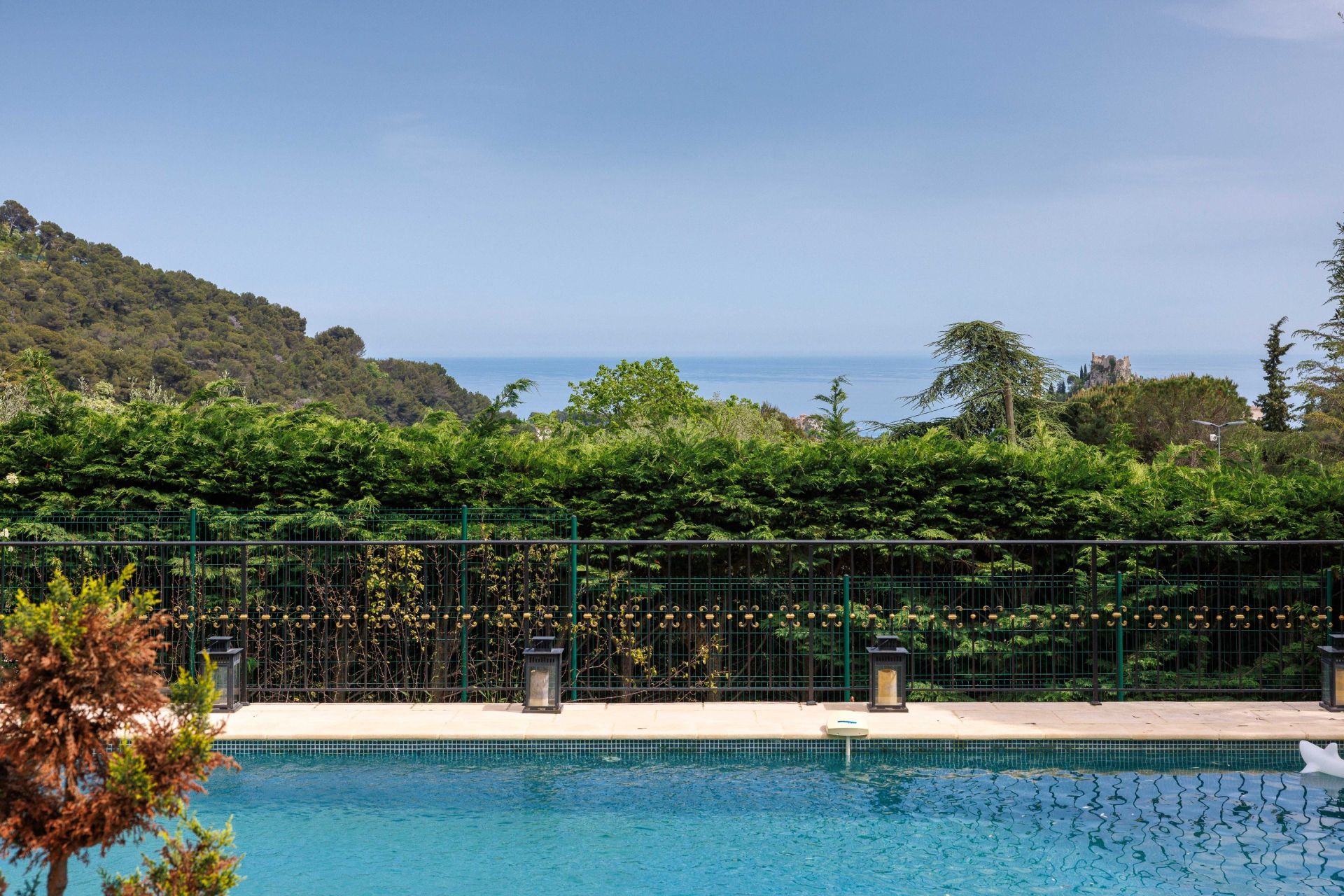 maison bourgeoise 6 Pièces en vente sur EZE (06360)