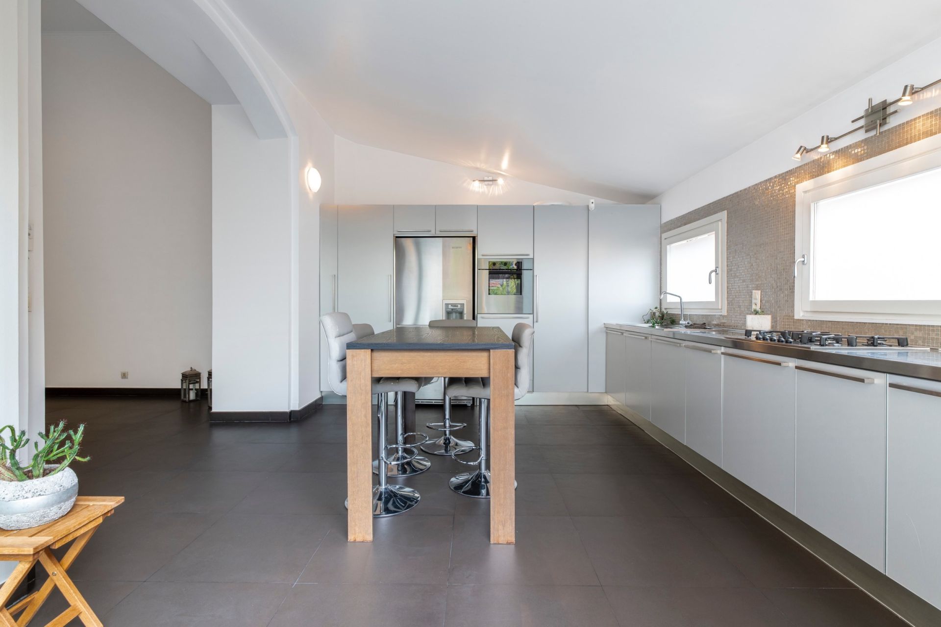 luxury loft 4 Rooms for sale on BEAUSOLEIL (06240)