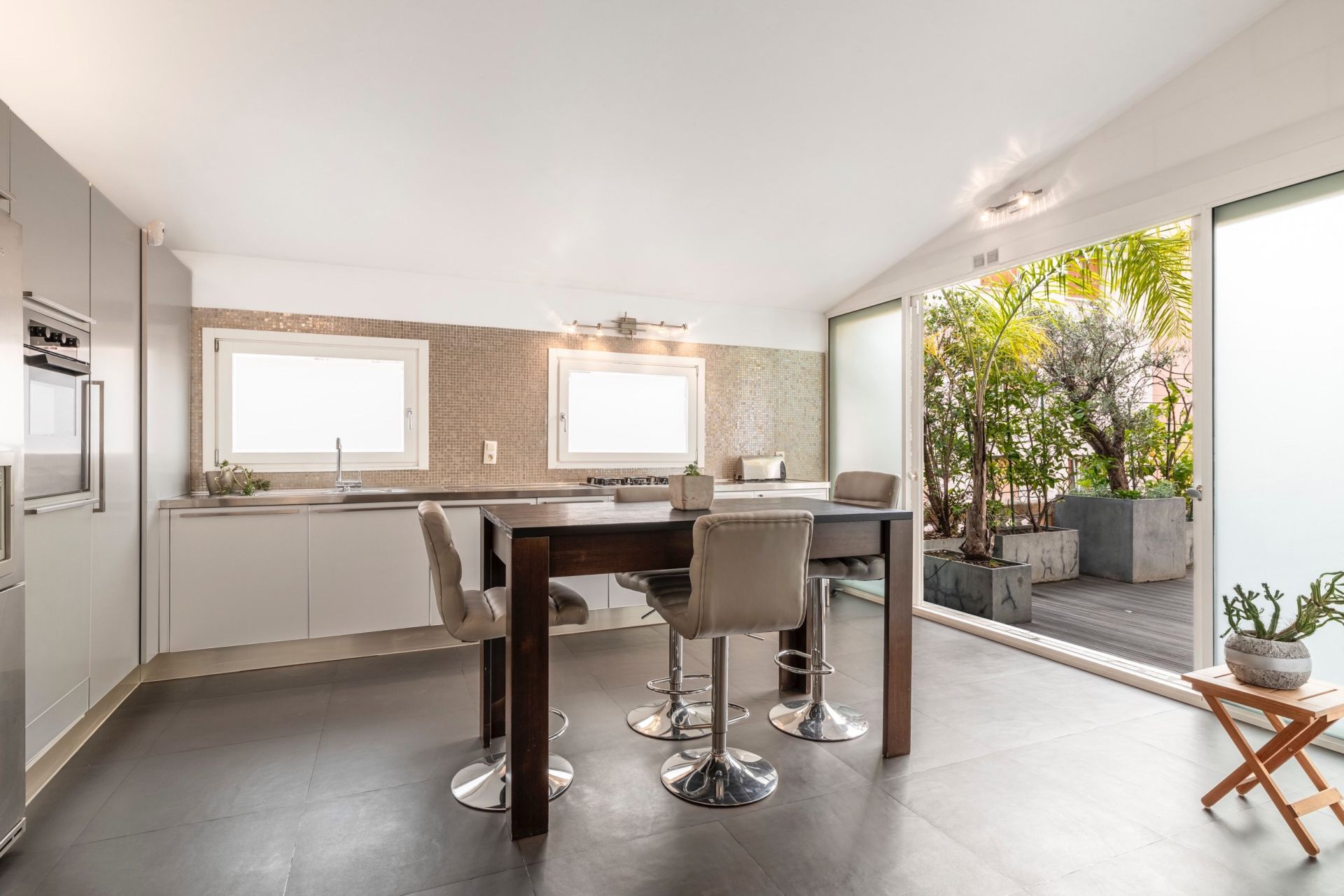 luxury loft 4 Rooms for sale on BEAUSOLEIL (06240)