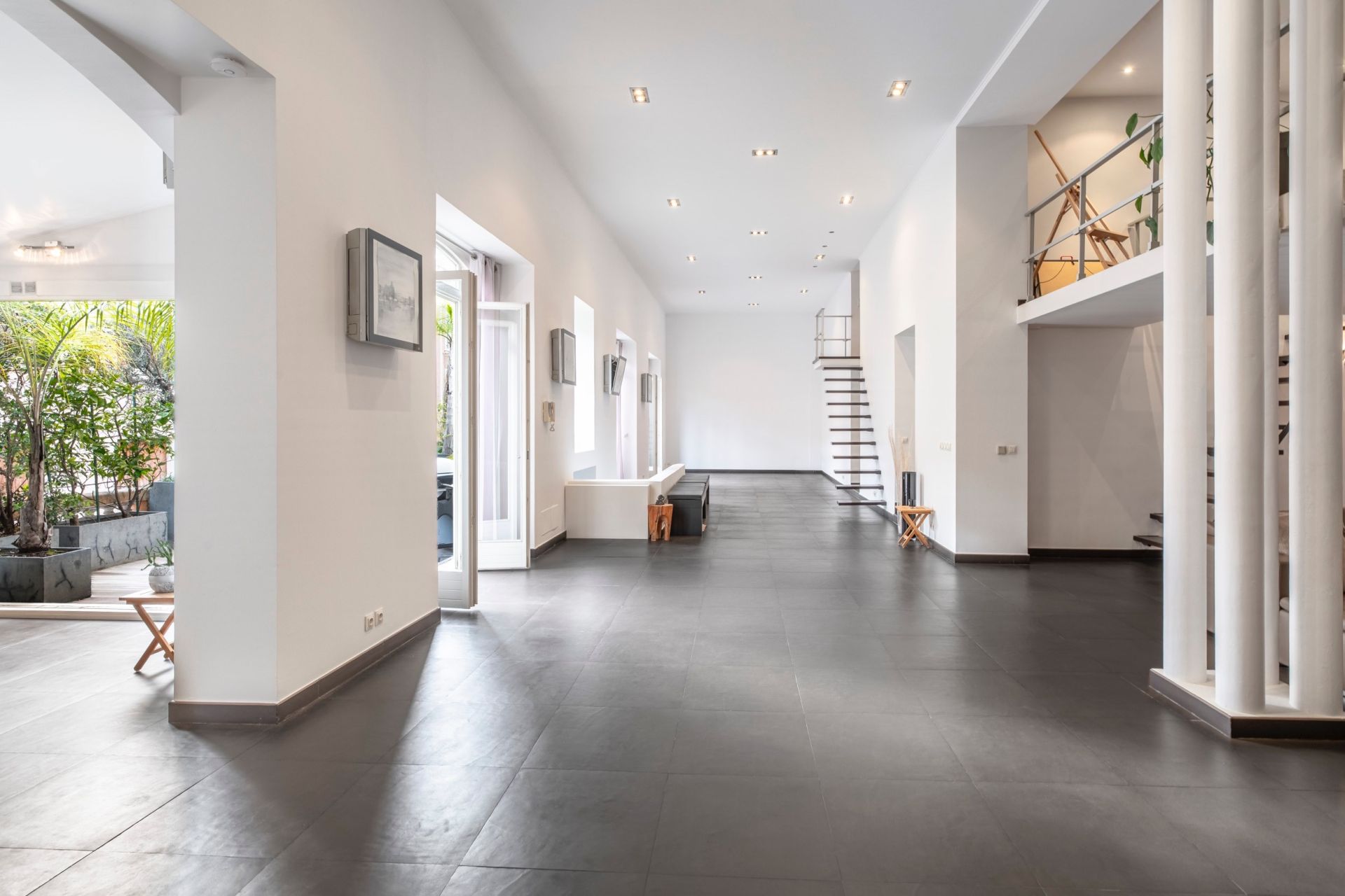 luxury loft 4 Rooms for sale on BEAUSOLEIL (06240)