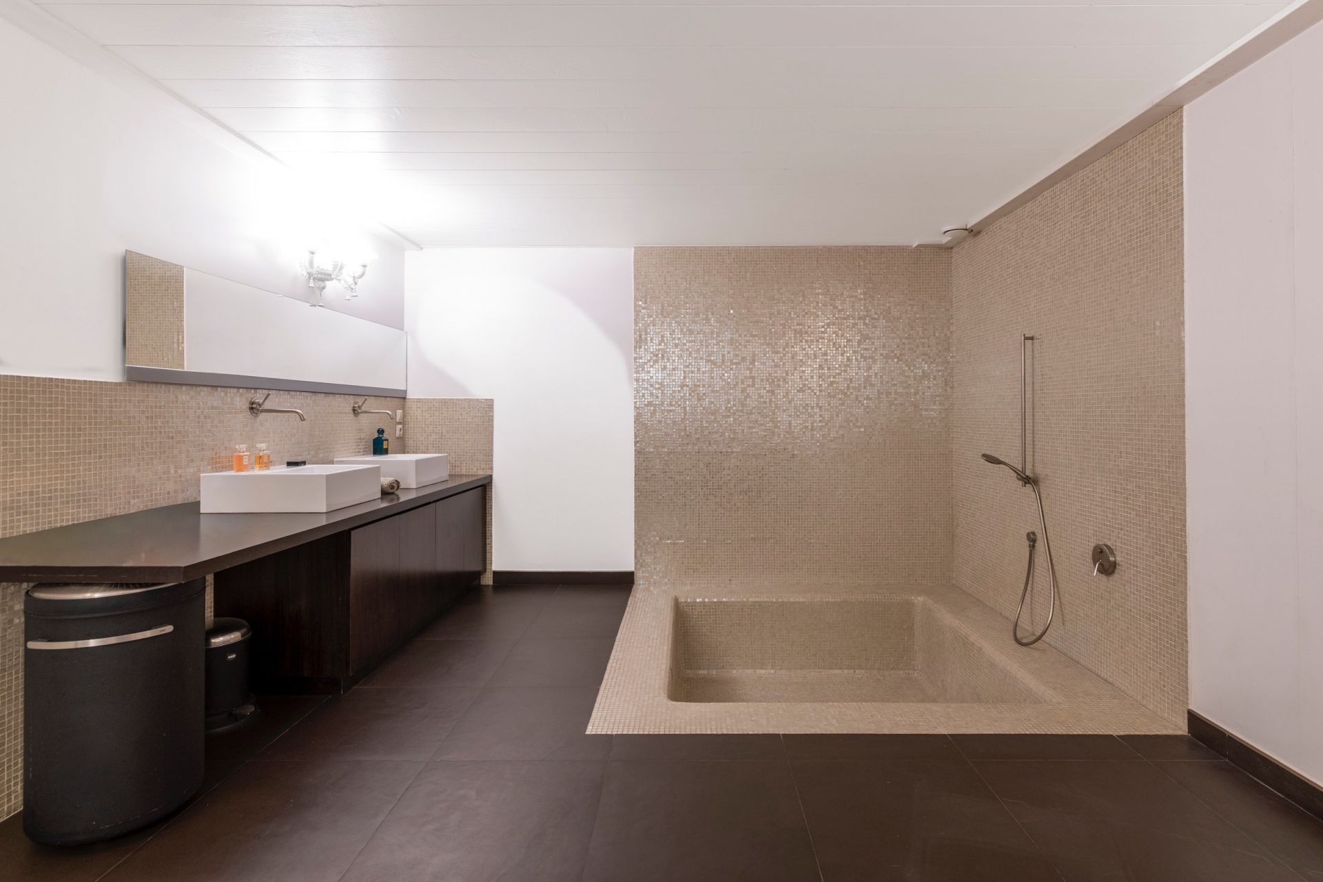 luxury loft 4 Rooms for sale on BEAUSOLEIL (06240)