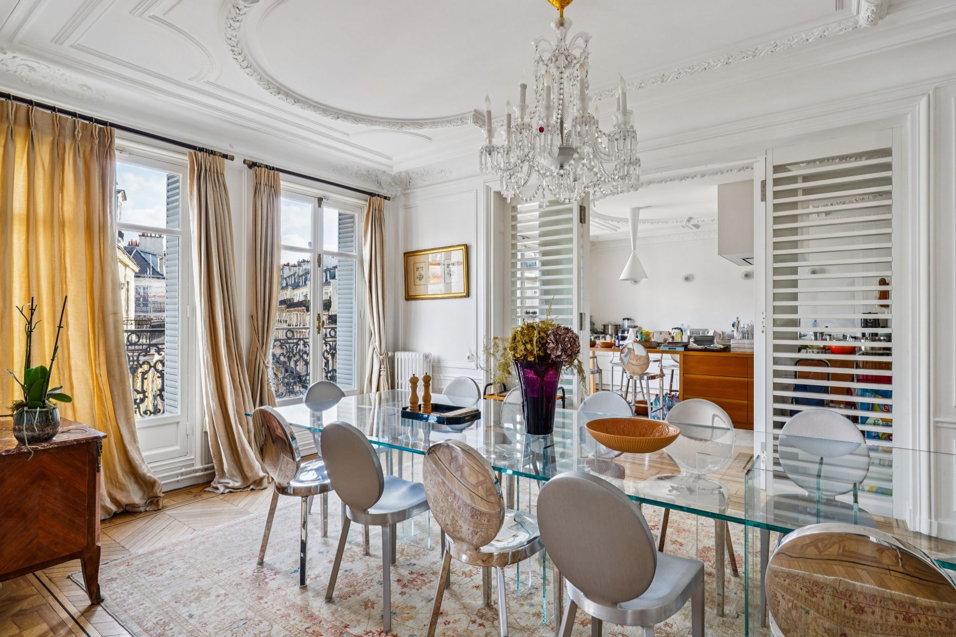 luxury apartment 8 Rooms for sale on PARIS (75116)