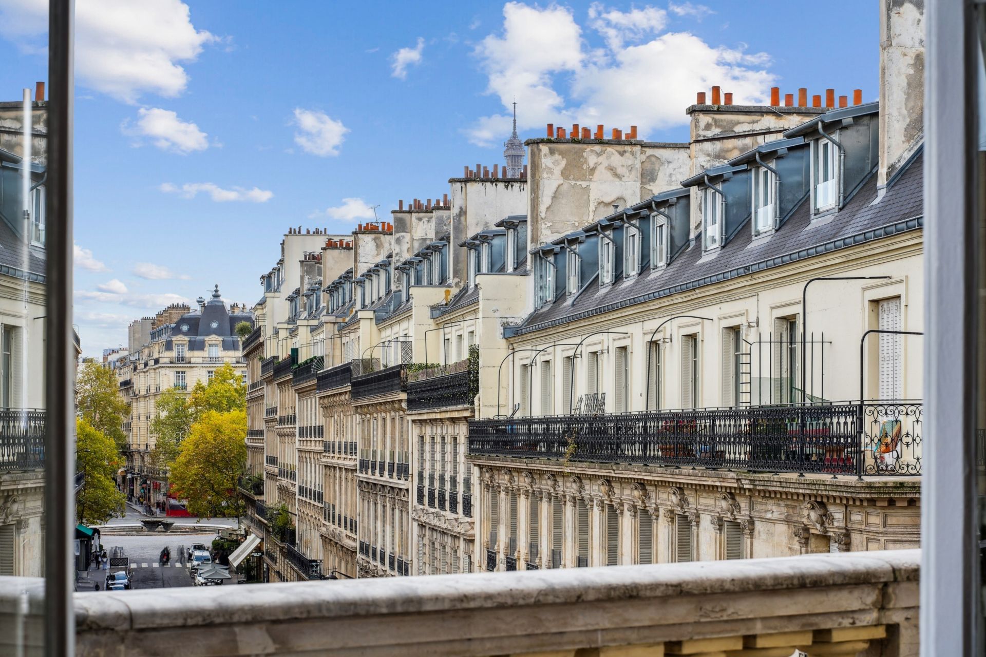 luxury apartment 8 Rooms for sale on PARIS (75116)