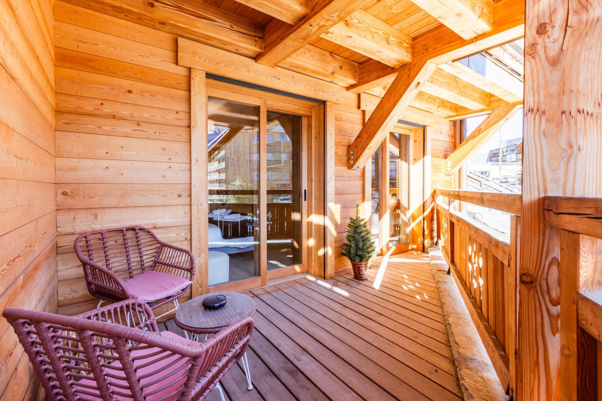 luxury apartment 4 Rooms for sale on L ALPE D HUEZ (38750)
