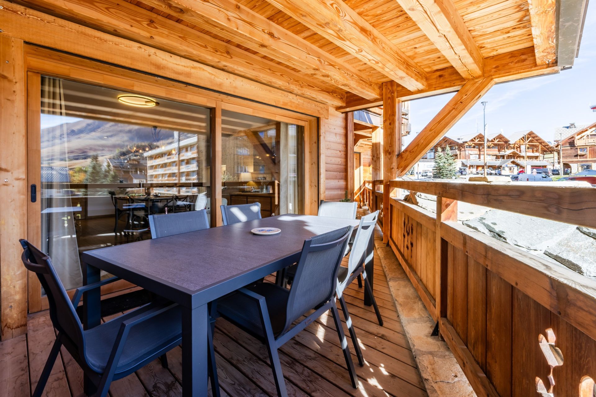 luxury apartment 4 Rooms for sale on L ALPE D HUEZ (38750)
