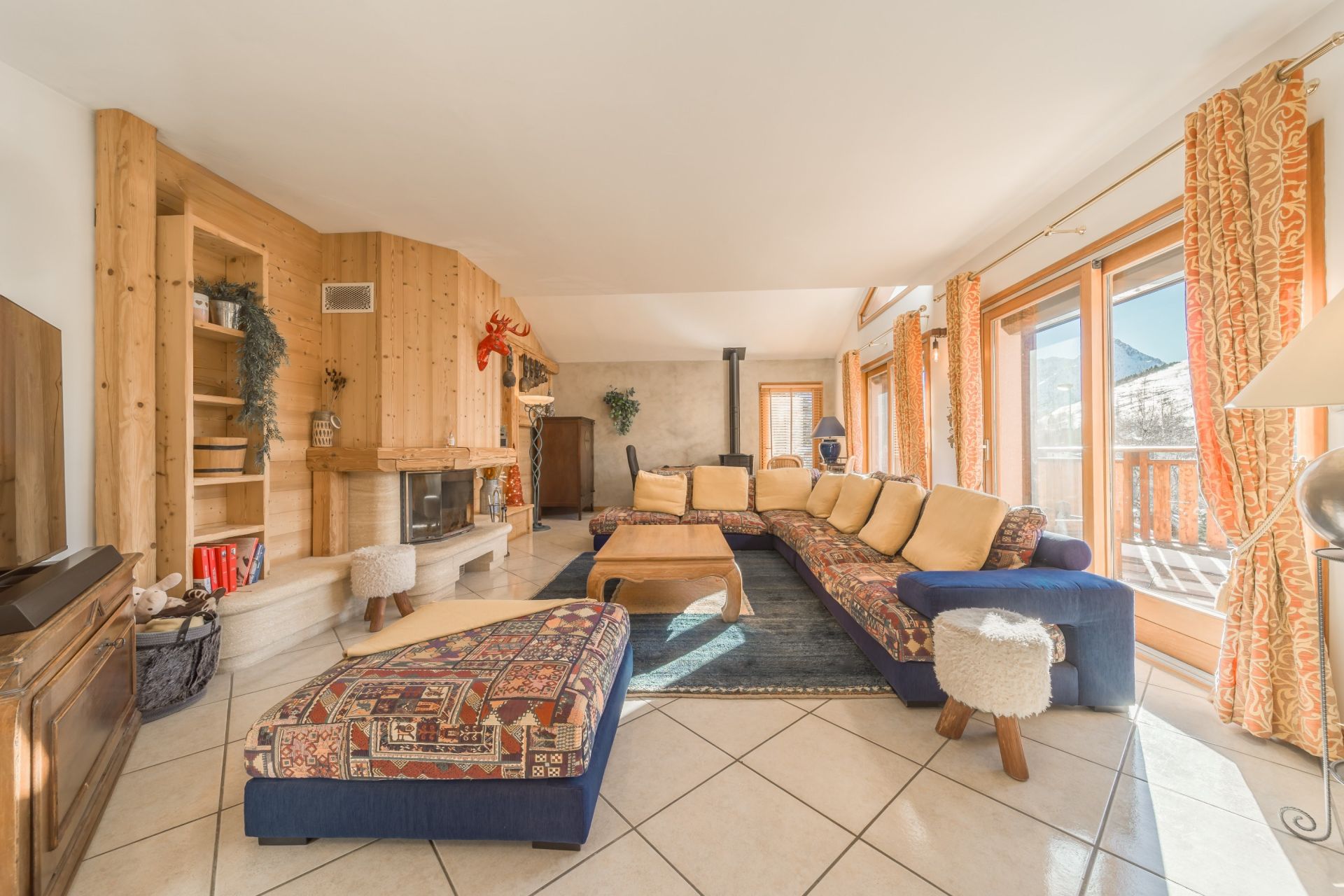 luxury chalet 8 Rooms for sale on LES DEUX ALPES (38860)