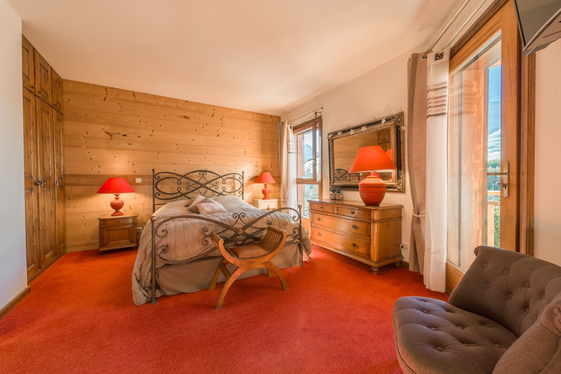 luxury chalet 8 Rooms for sale on LES DEUX ALPES (38860)