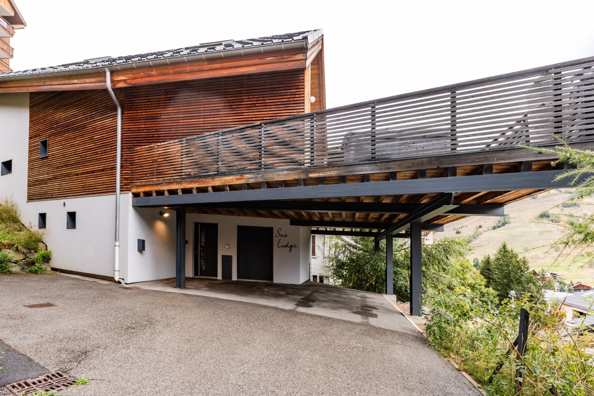 luxury chalet 7 Rooms for sale on LES DEUX ALPES (38860)