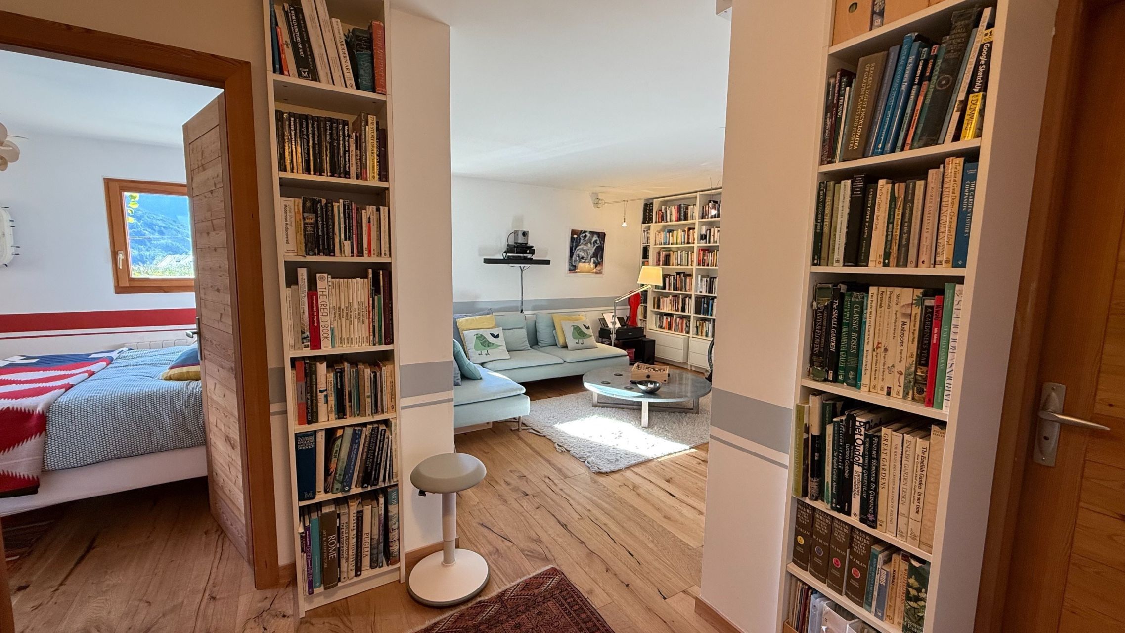 luxury chalet 7 Rooms for sale on ST CHAFFREY (05330)