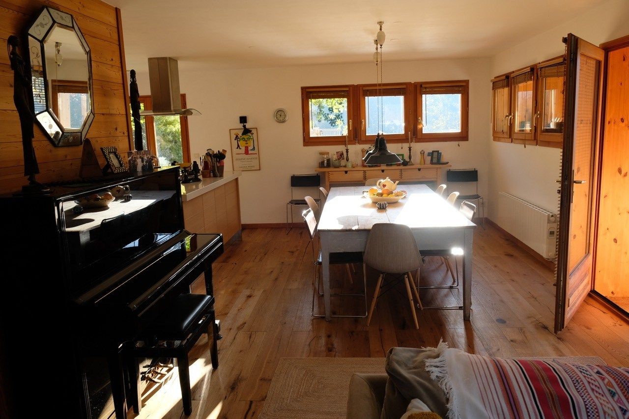 luxury chalet 7 Rooms for sale on ST CHAFFREY (05330)