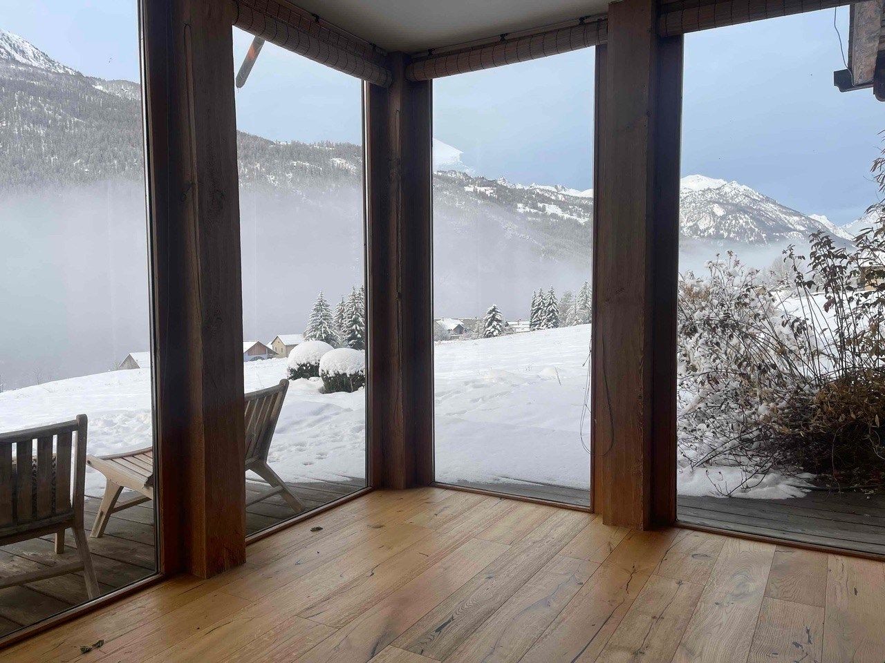 luxury chalet 7 Rooms for sale on ST CHAFFREY (05330)