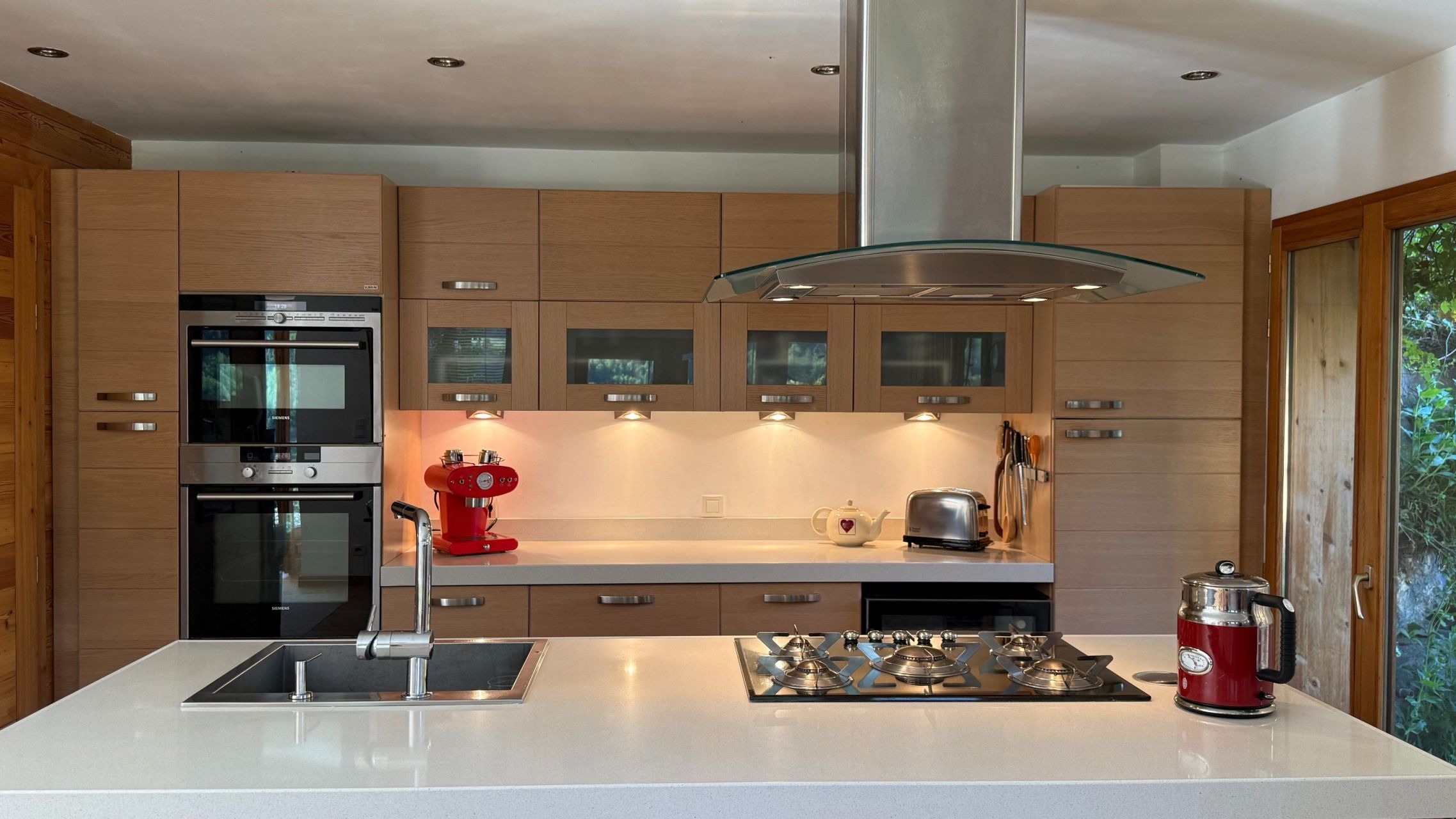 luxury chalet 7 Rooms for sale on ST CHAFFREY (05330)