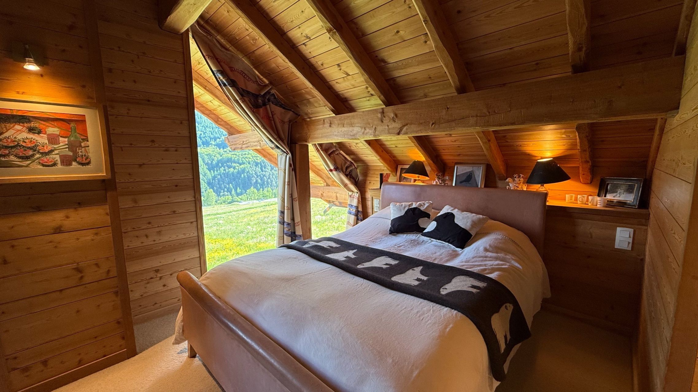 luxury chalet 7 Rooms for sale on ST CHAFFREY (05330)