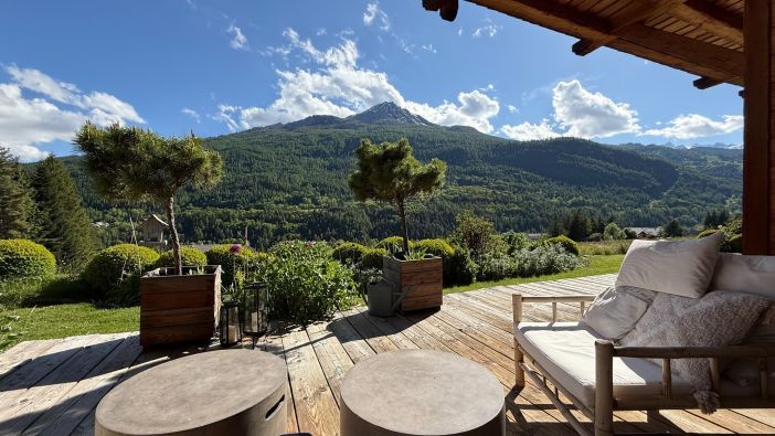 Sale Luxury chalet Saint-Chaffrey 7 Rooms 222 m²