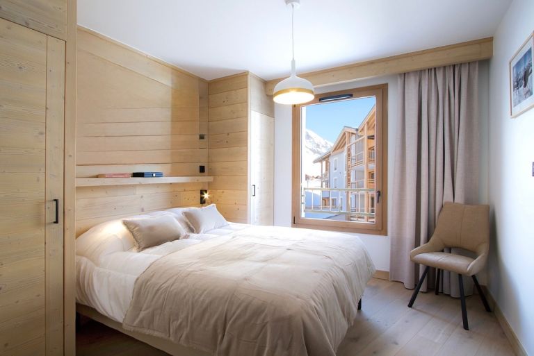 luxury apartment 3 Rooms for sale on L ALPE D HUEZ (38750)