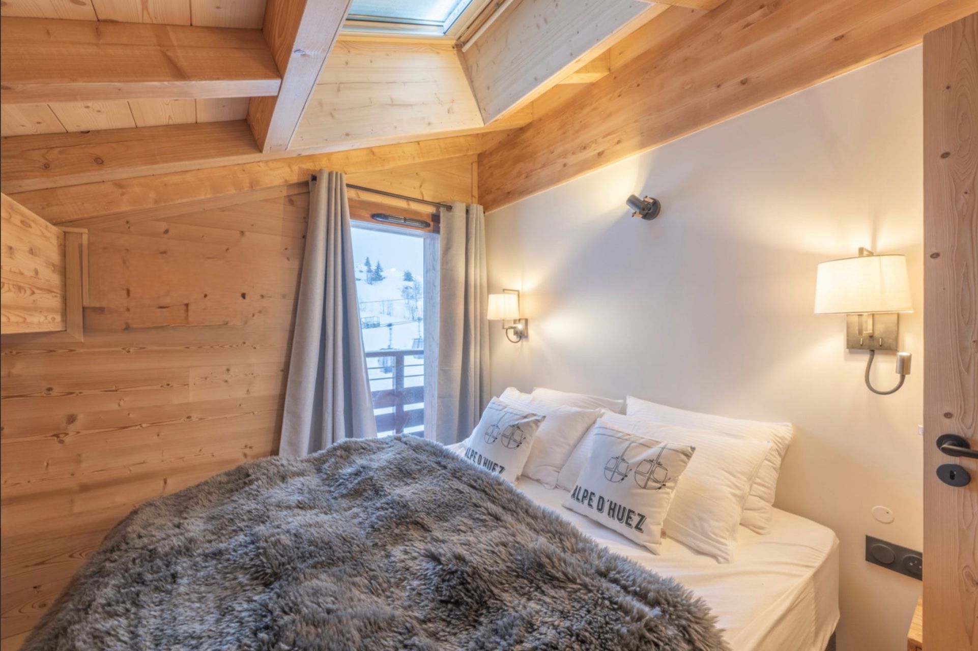 luxury apartment 2 Rooms for sale on L ALPE D HUEZ (38750)
