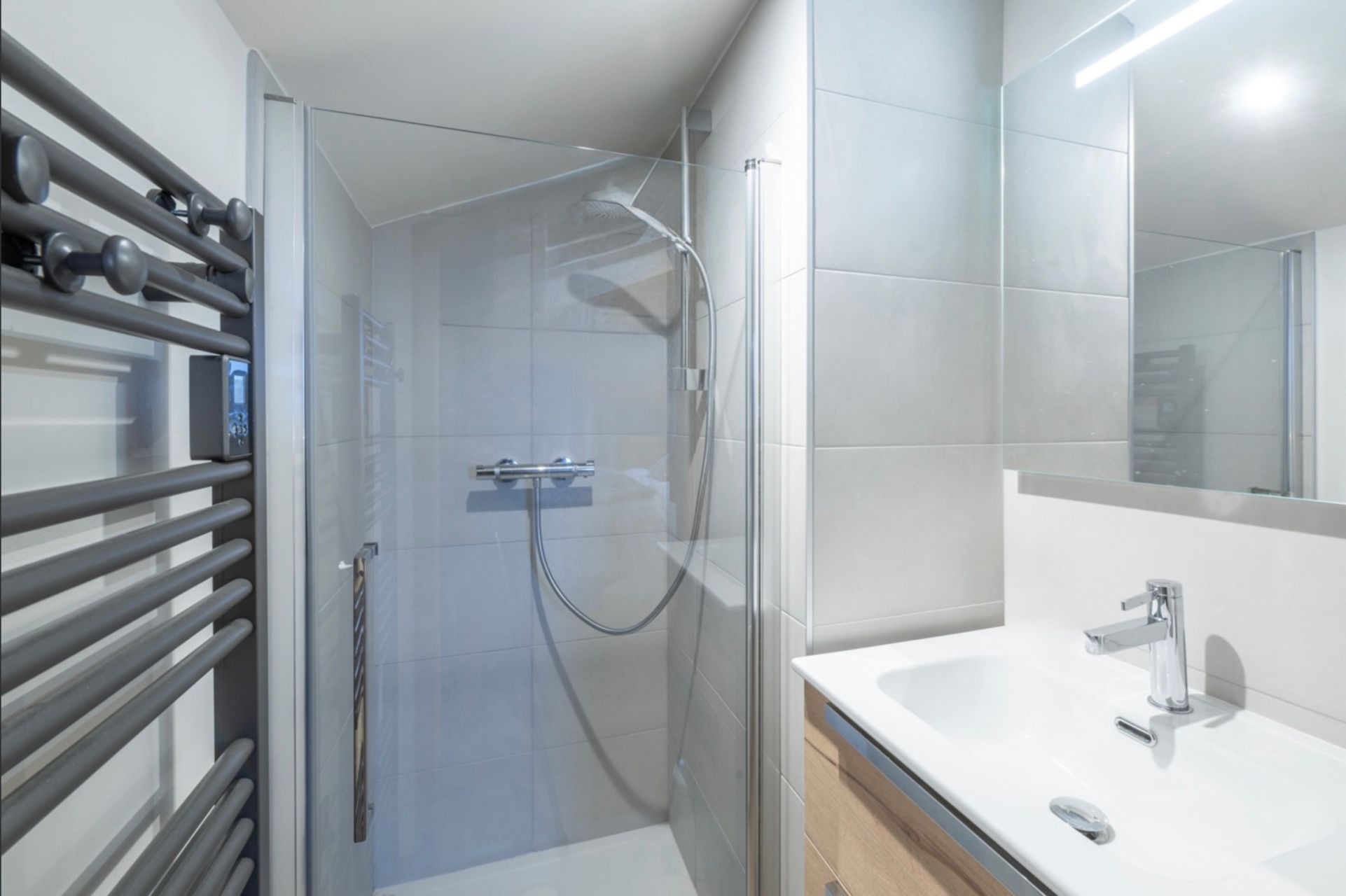 luxury apartment 3 Rooms for sale on L ALPE D HUEZ (38750)