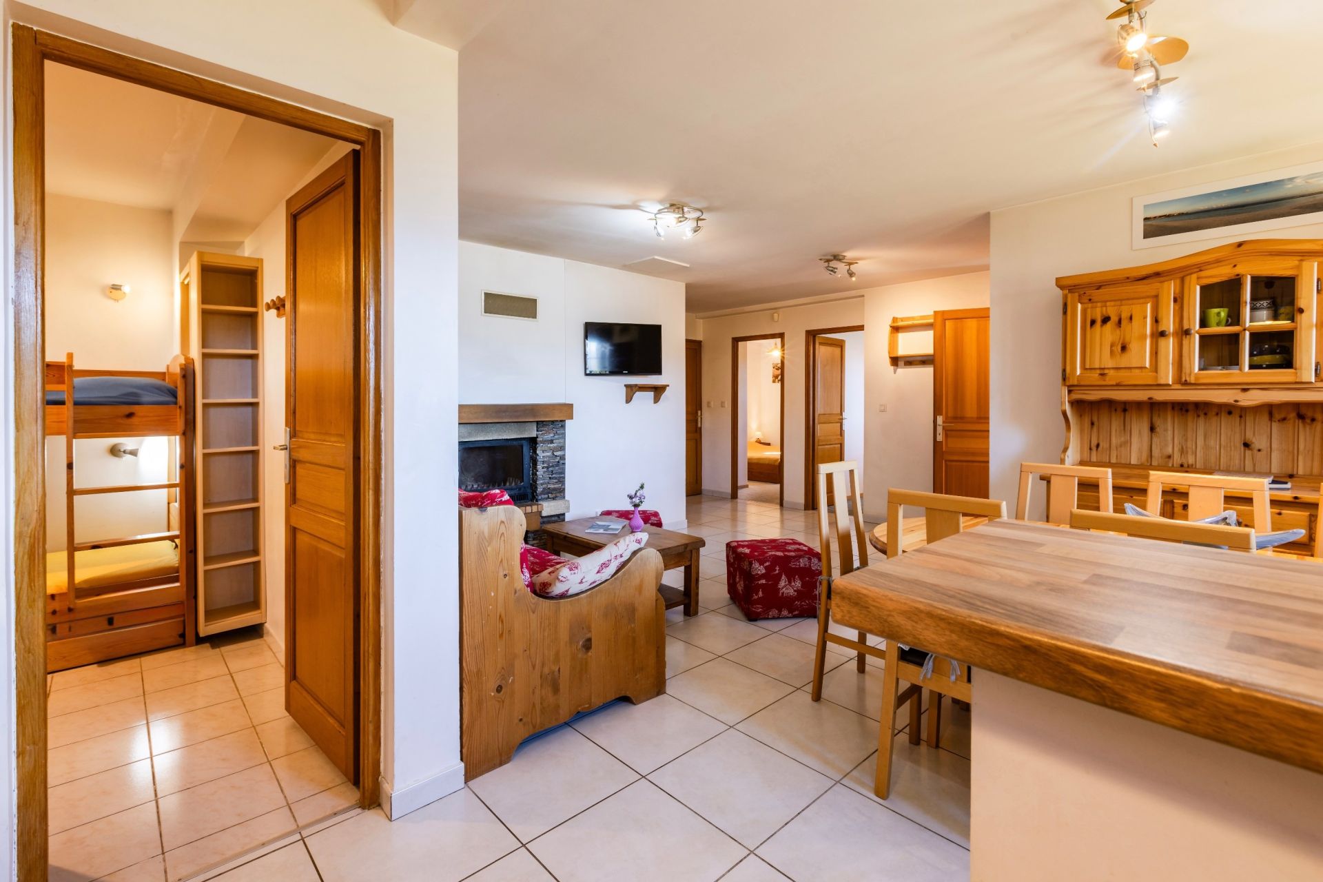 luxury chalet 11 Rooms for sale on L ALPE D HUEZ (38750)