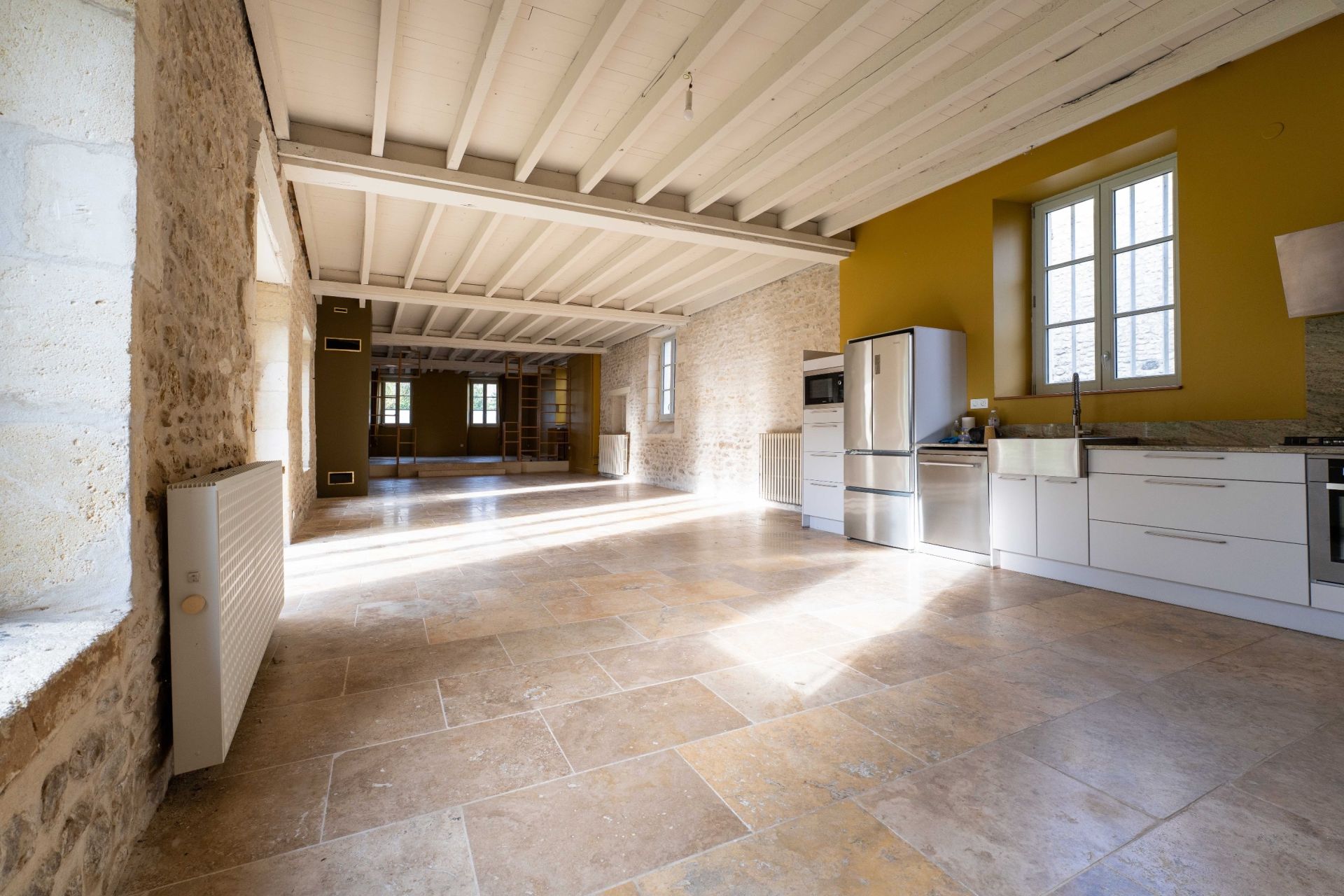 luxury house 7 Rooms for sale on ST JEAN D ANGELY (17400)