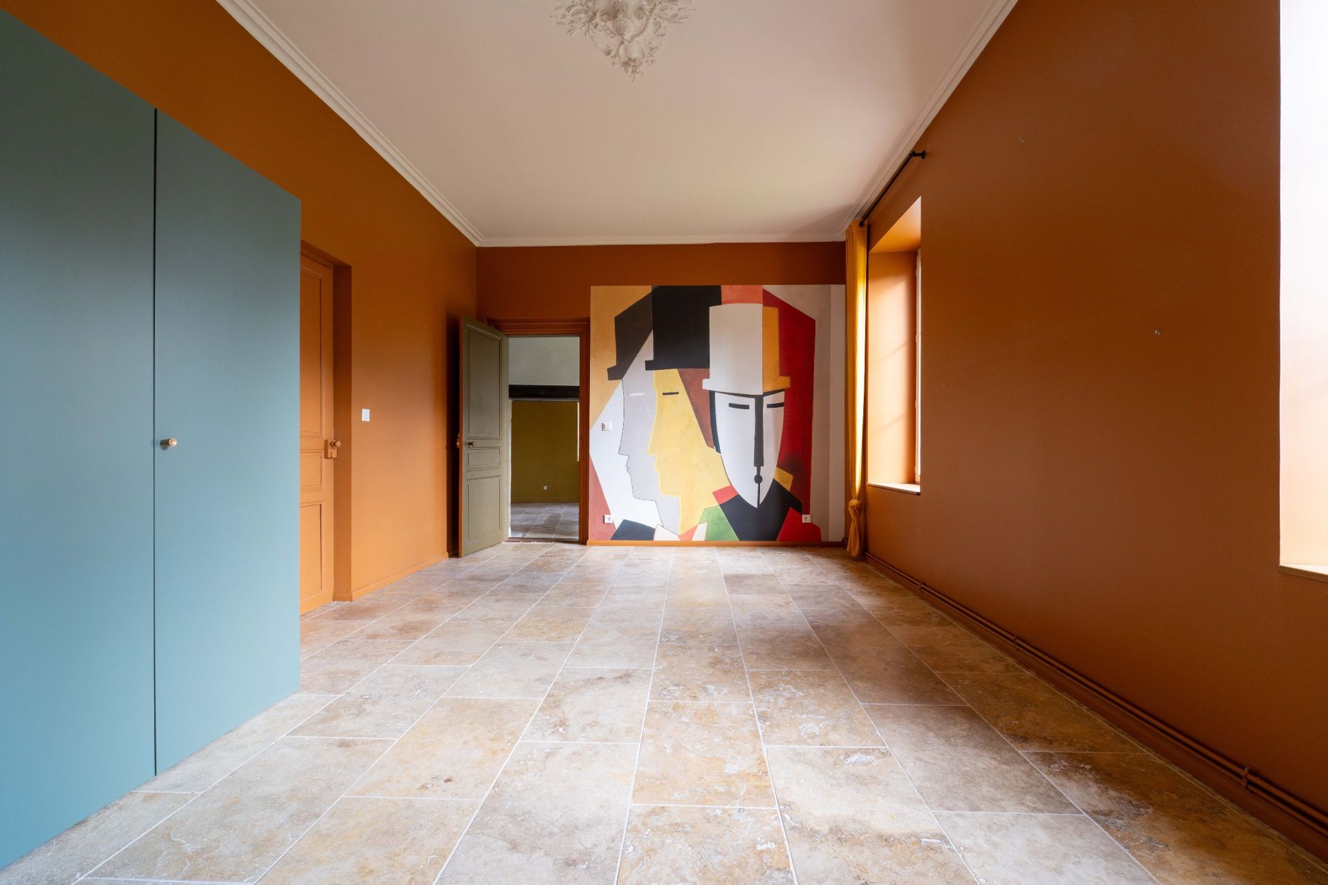 luxury house 7 Rooms for sale on ST JEAN D ANGELY (17400)