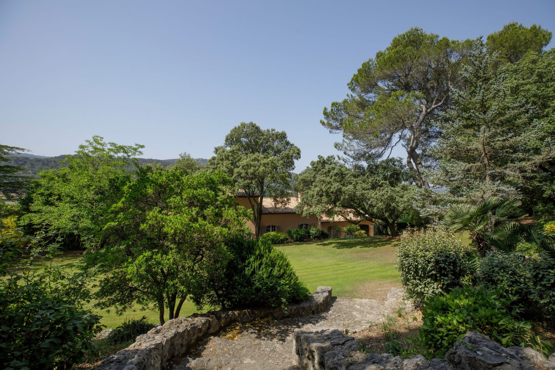 luxury house 7 Rooms for sale on AIX EN PROVENCE (13100)