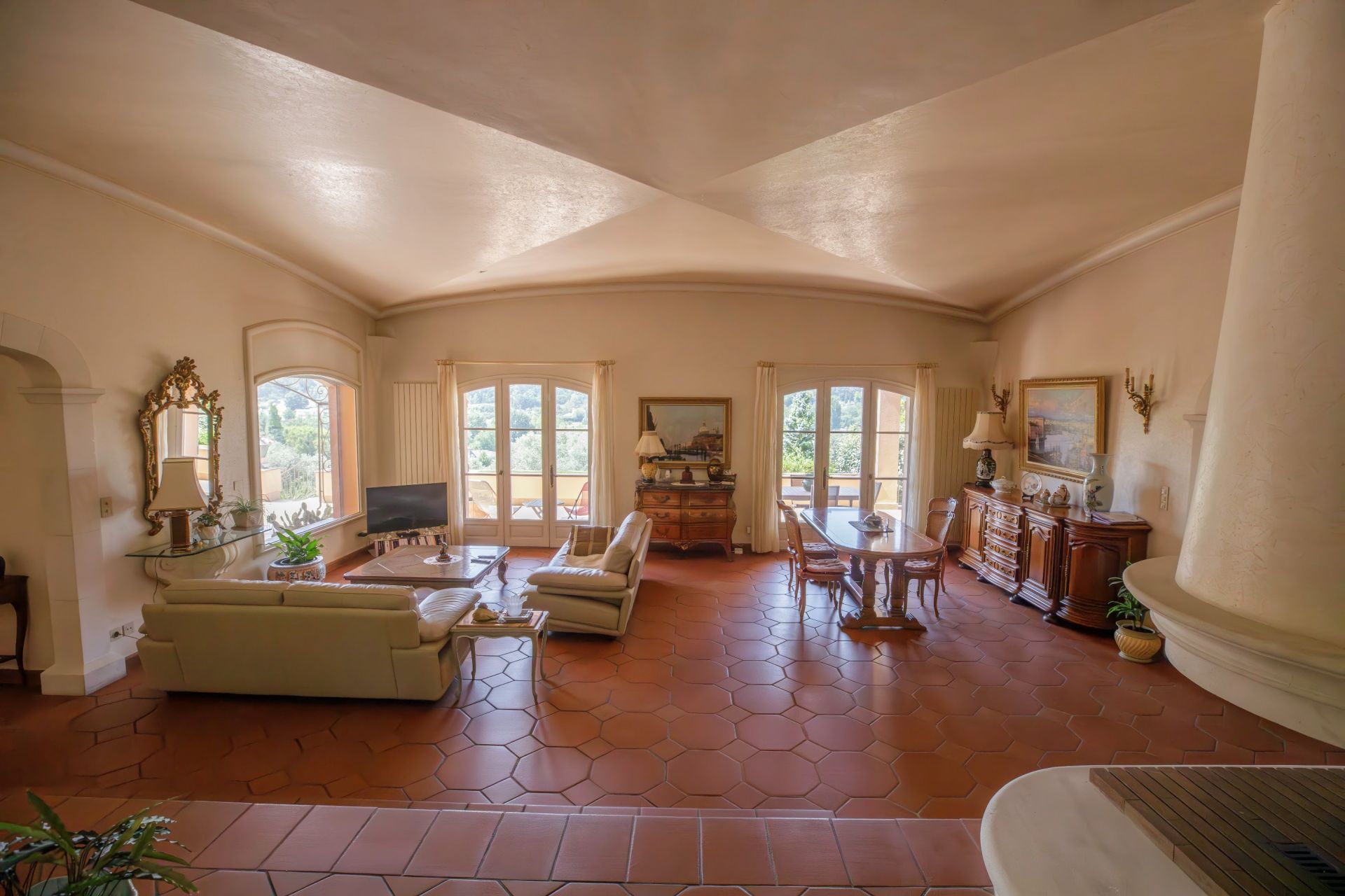 luxury house 7 Rooms for sale on AIX EN PROVENCE (13100)