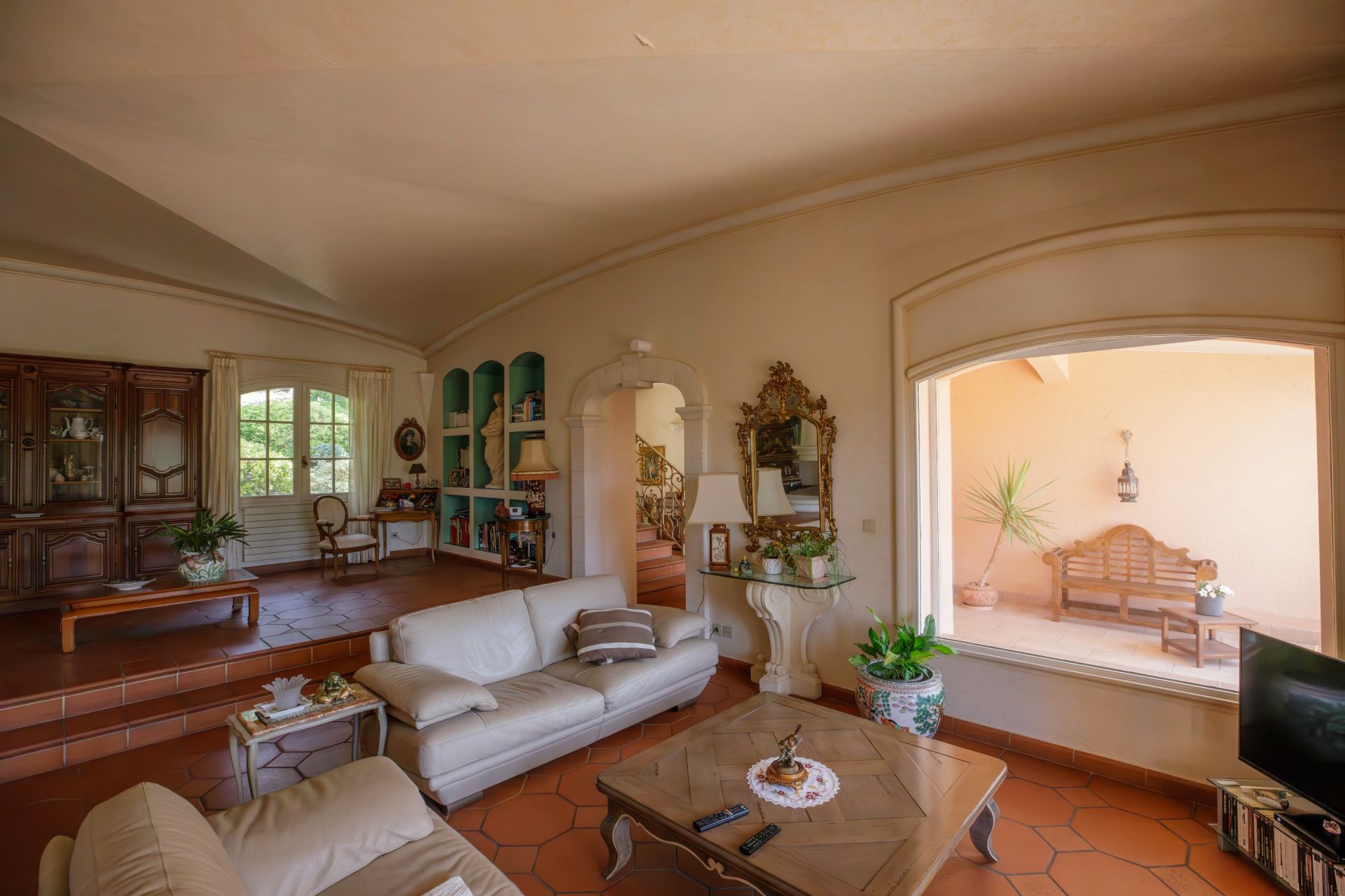 luxury house 7 Rooms for sale on AIX EN PROVENCE (13100)