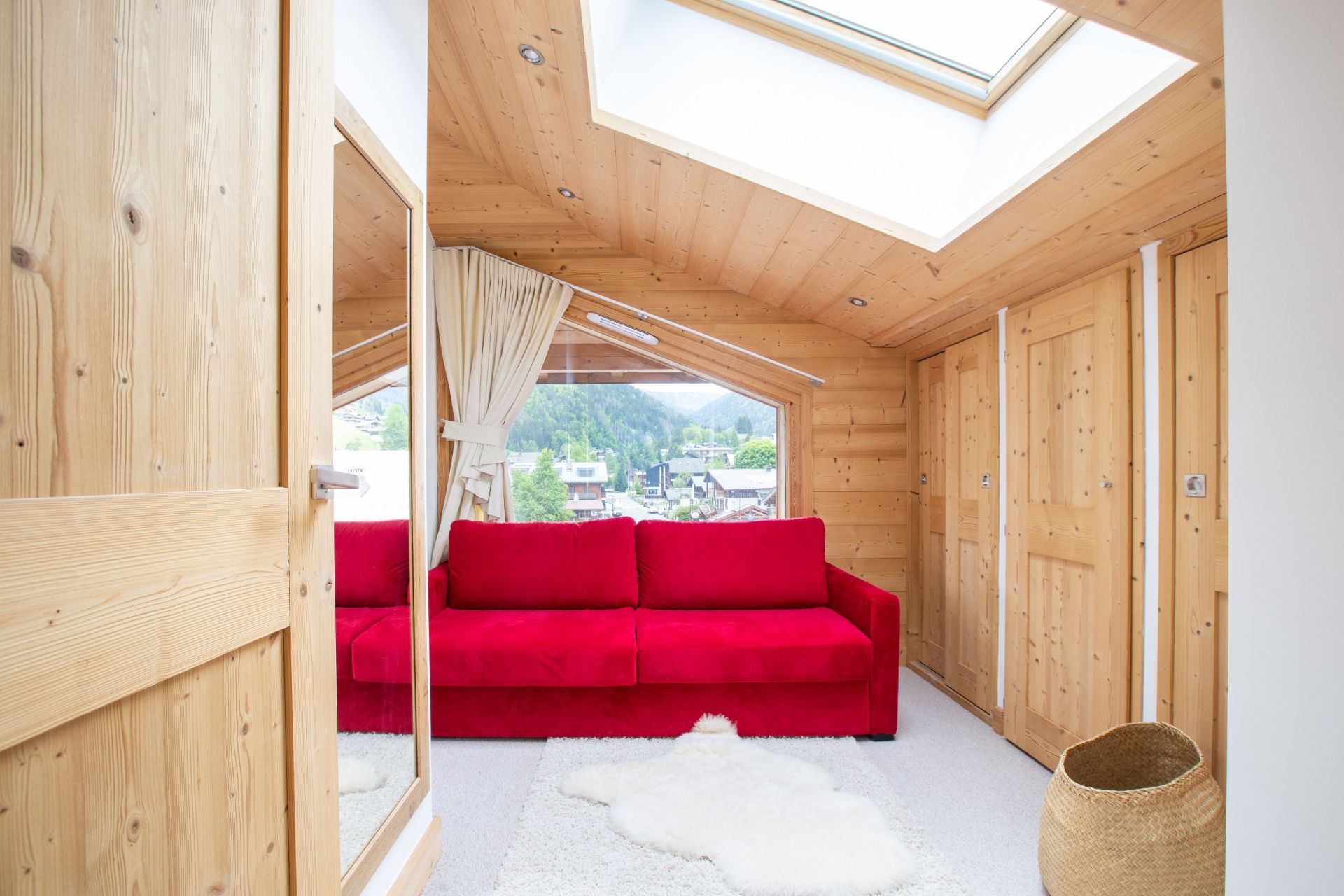 luxury apartment 4 Rooms for sale on MORZINE (74110)
