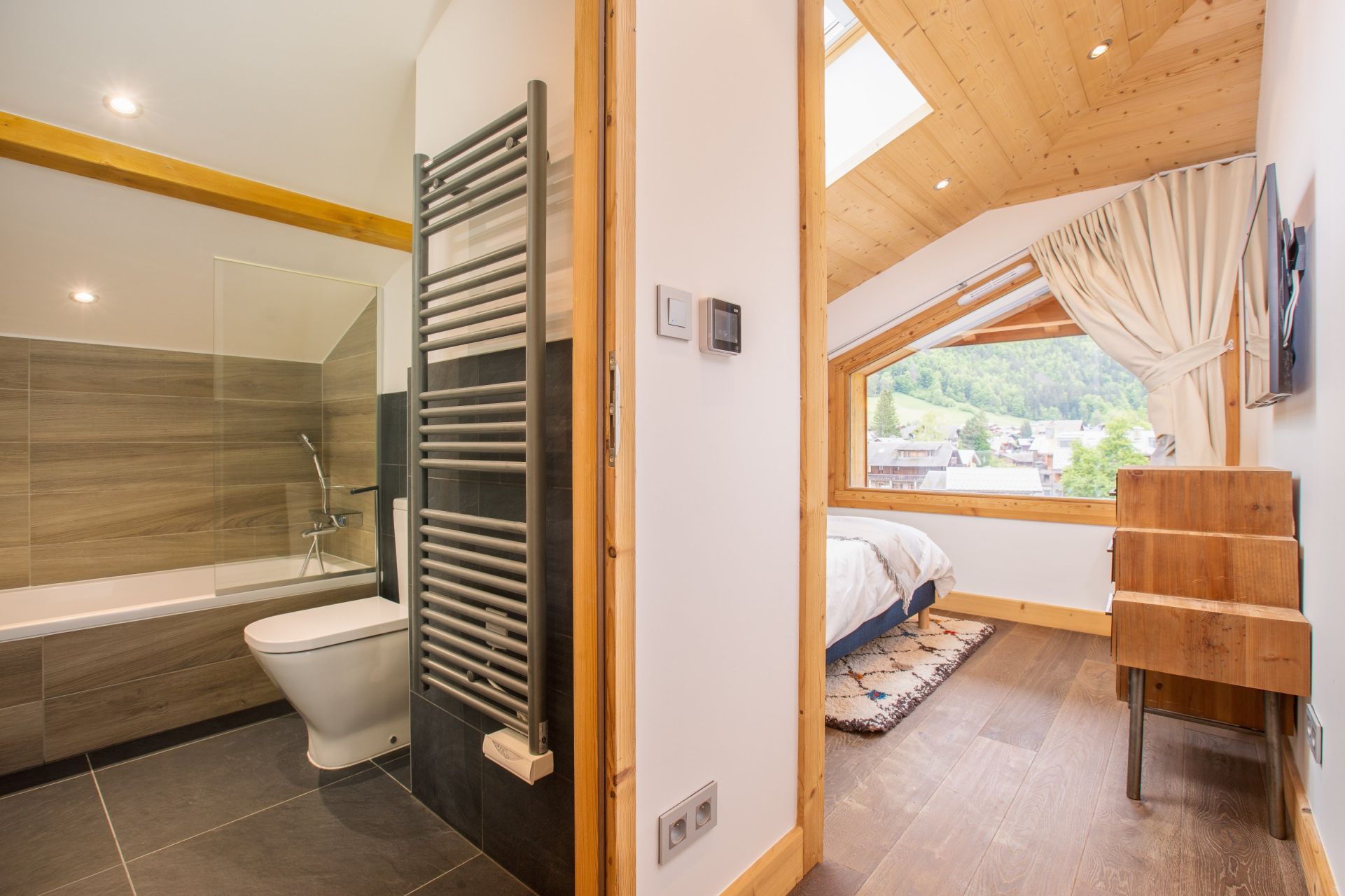 luxury apartment 4 Rooms for sale on MORZINE (74110)